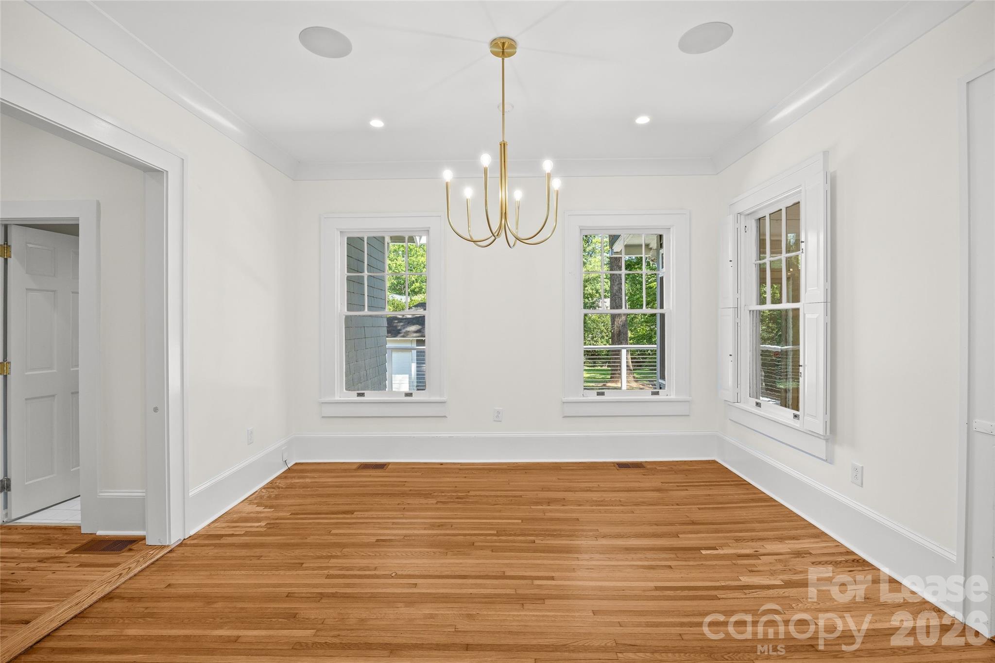 2025 Sharon Road Property Photo 10