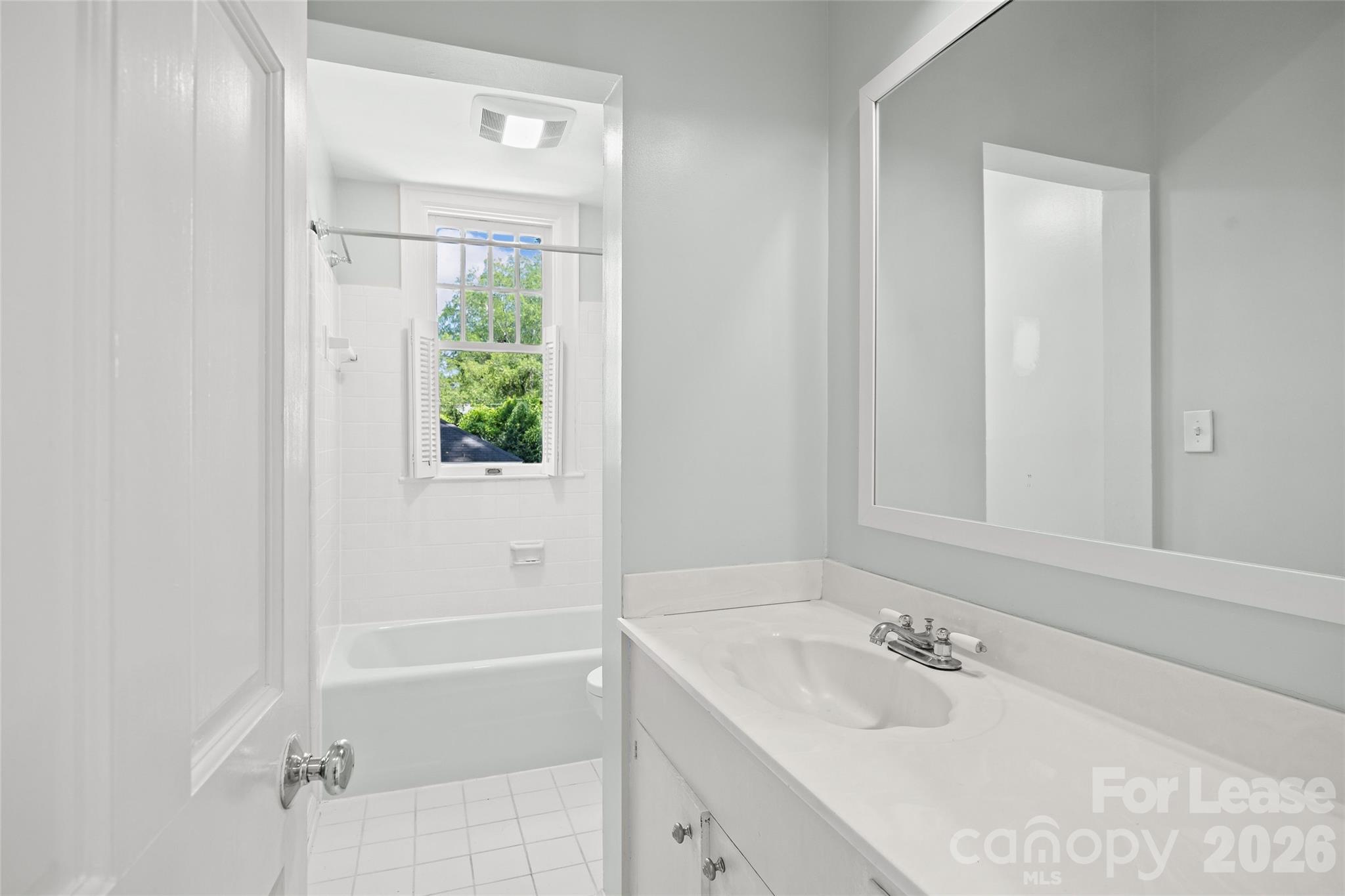 2025 Sharon Road Property Photo 13