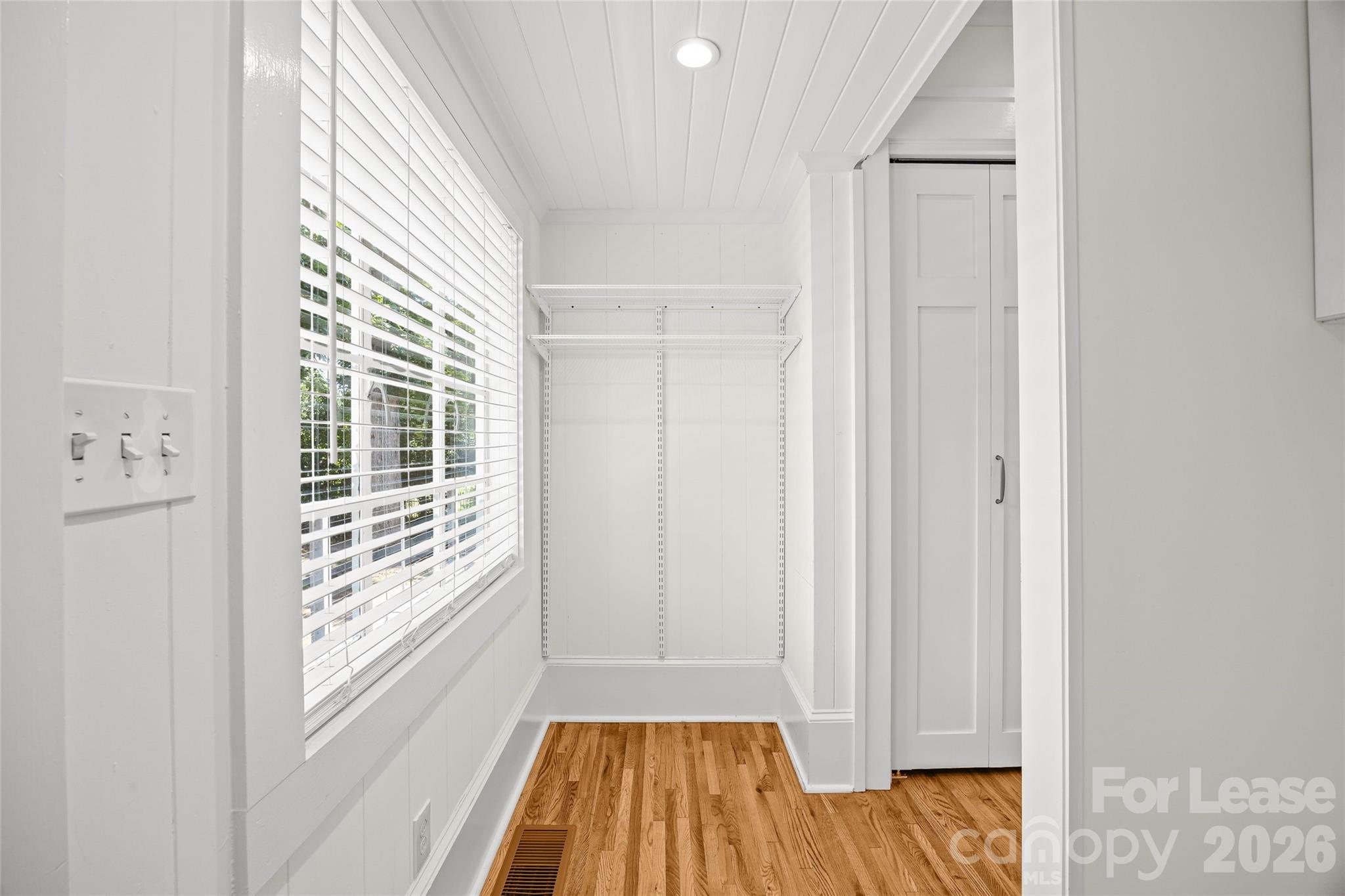 2025 Sharon Road Property Photo 17