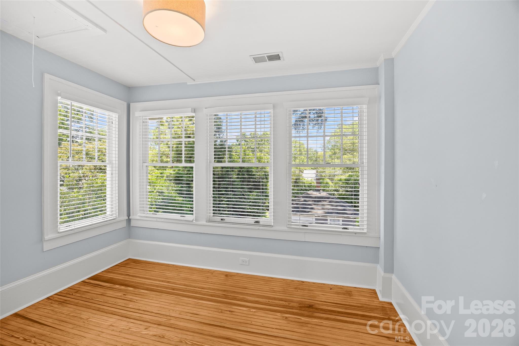 2025 Sharon Road Property Photo 18