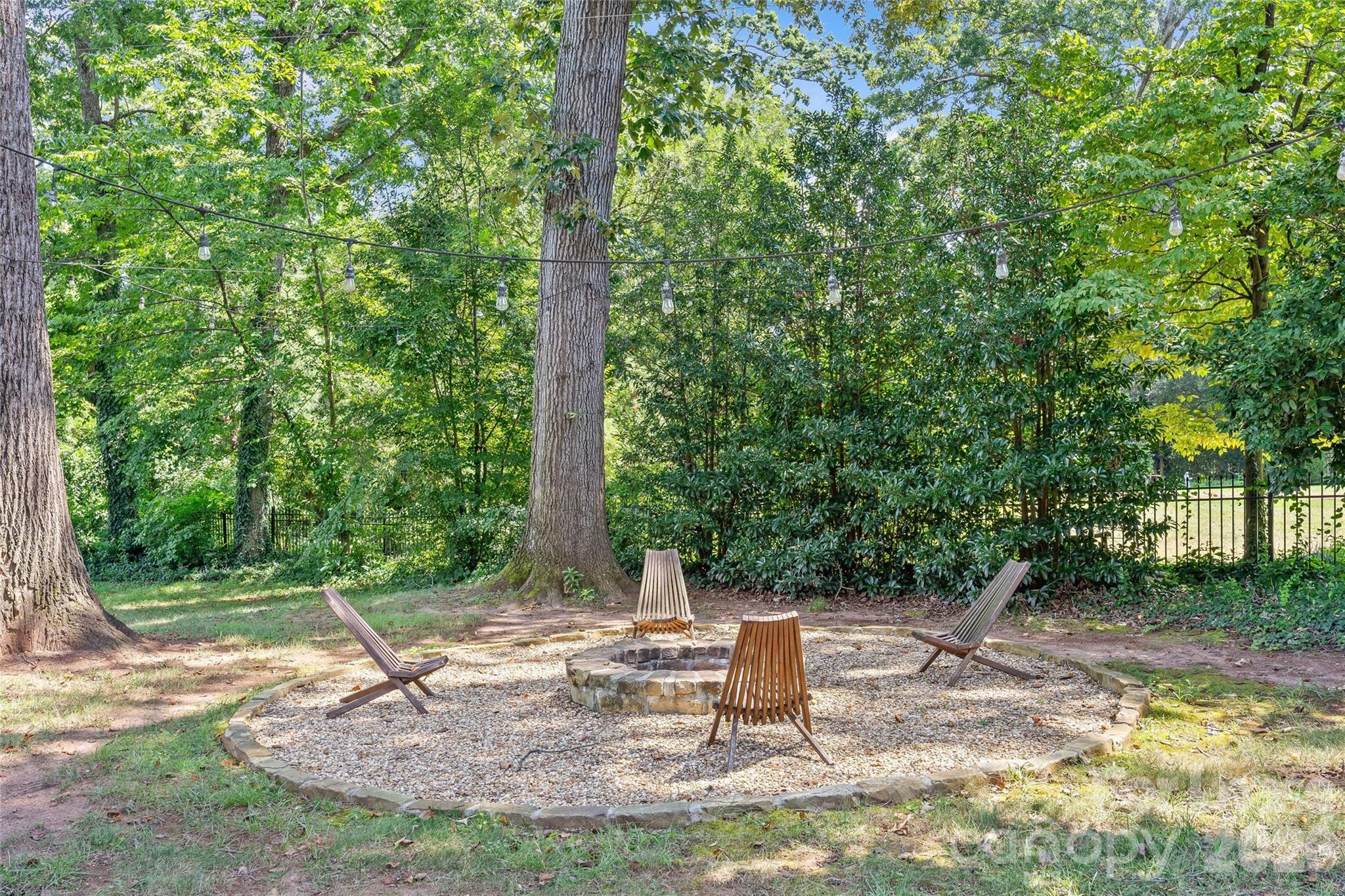 2025 Sharon Road Property Photo 26