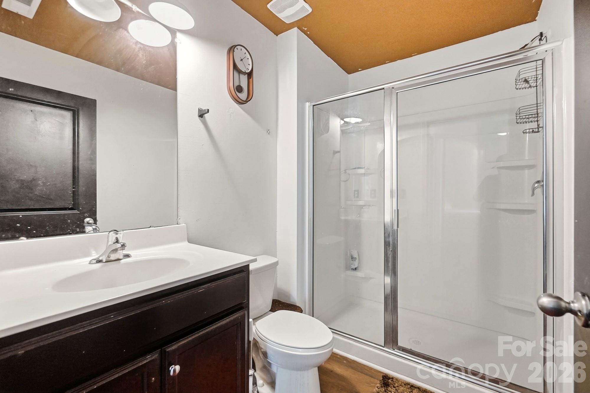 1718 Aldershot Court Property Photo 16