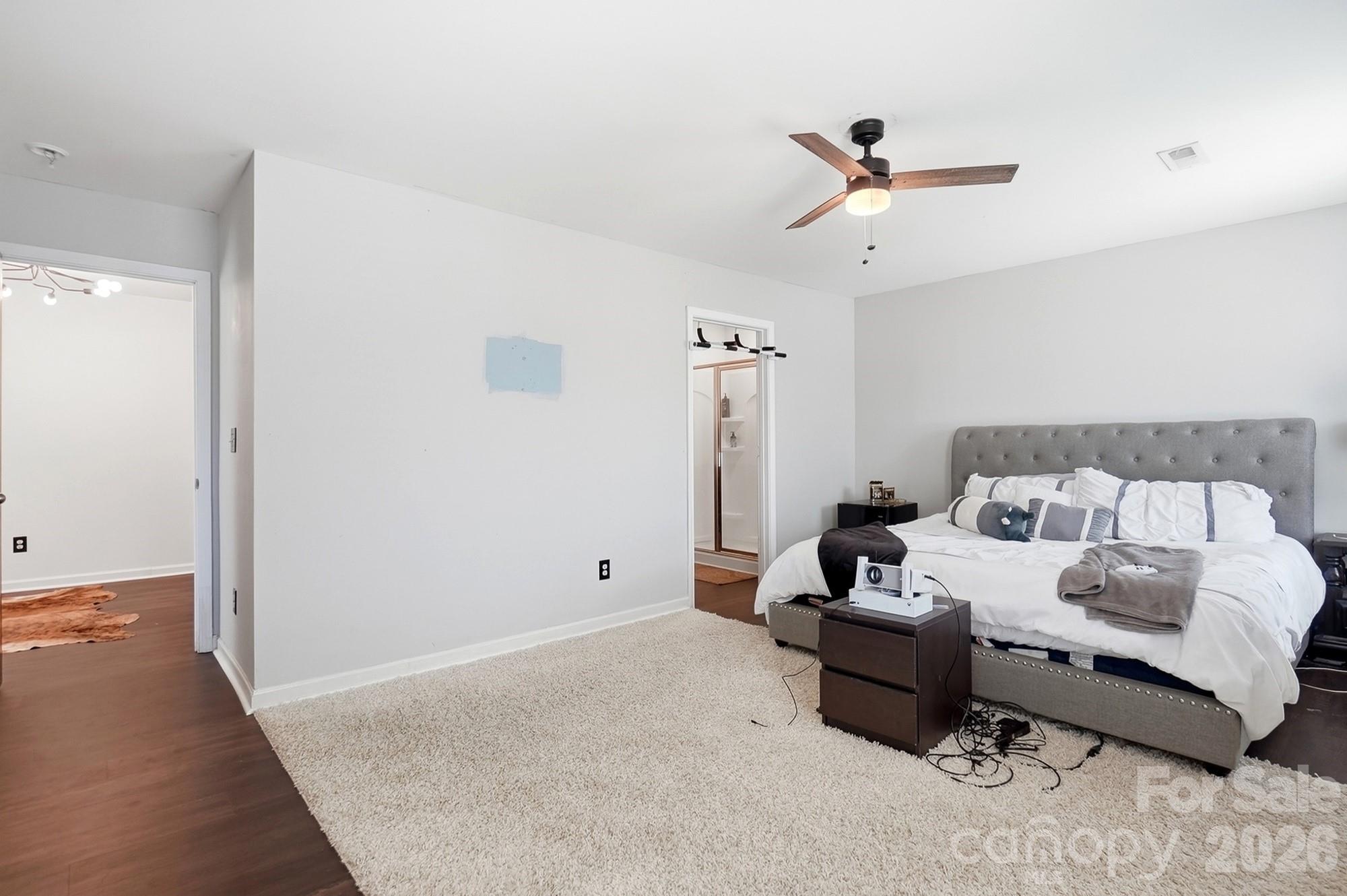 1718 Aldershot Court Property Photo 24