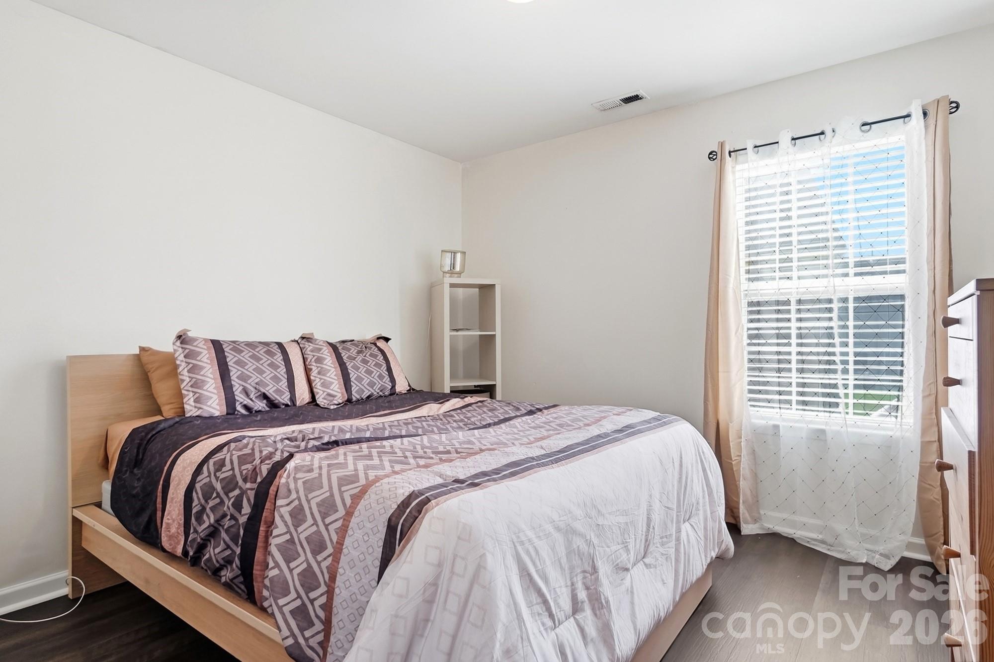 1718 Aldershot Court Property Photo 30