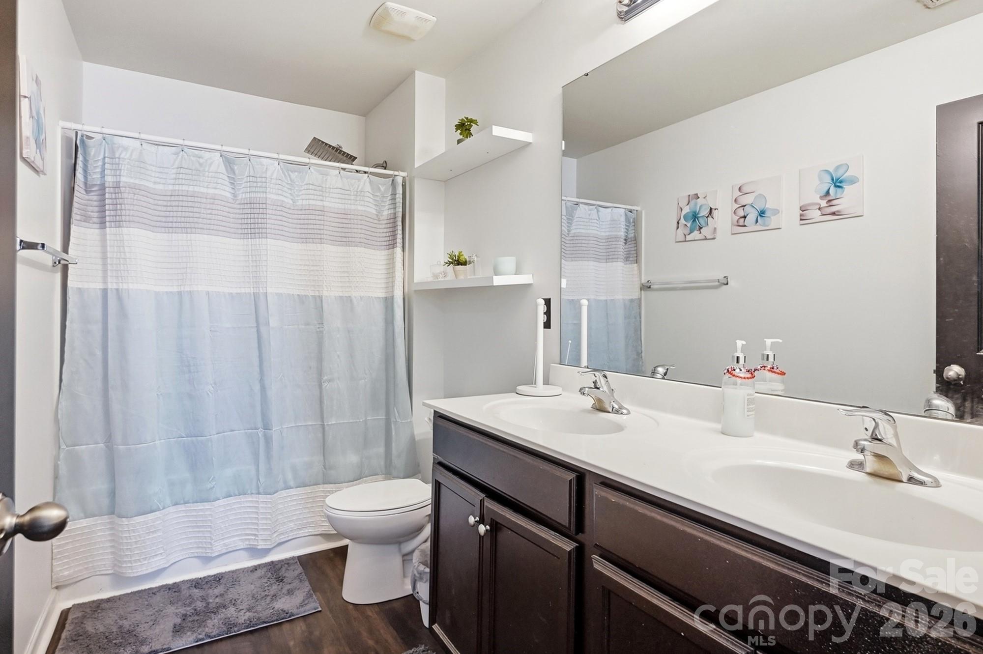 1718 Aldershot Court Property Photo 32