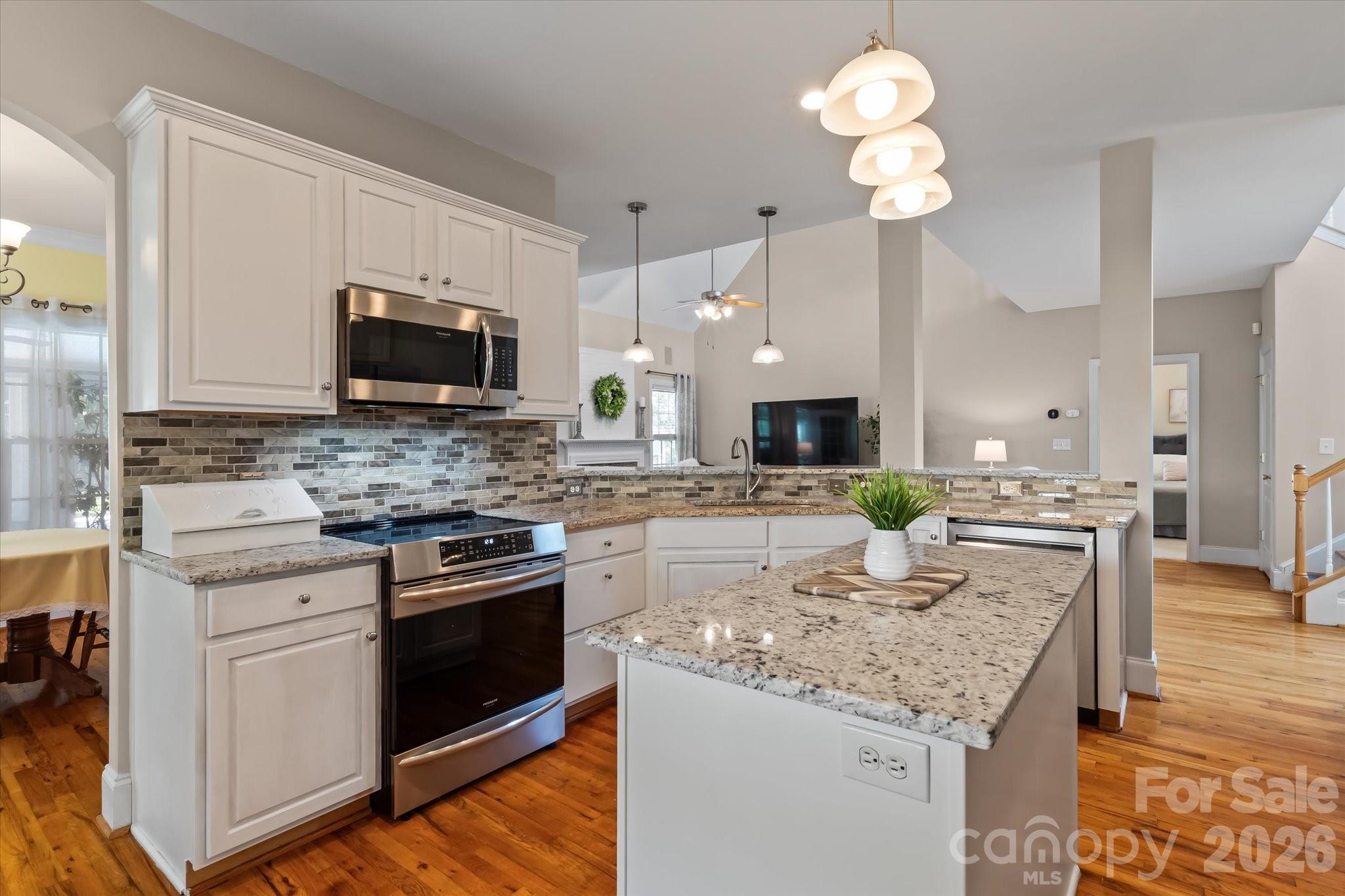 6168 Neptune Drive Property Photo 3