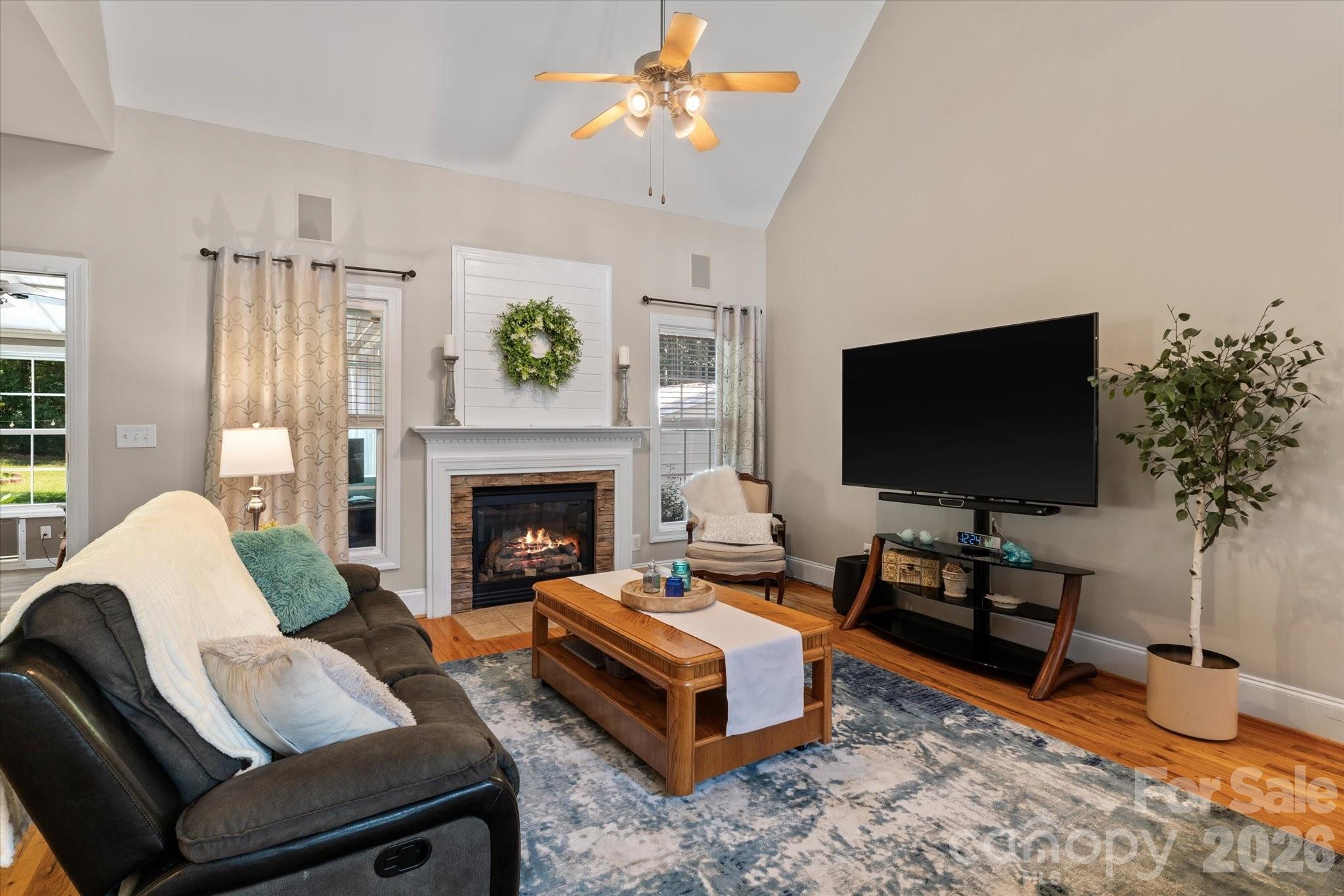 6168 Neptune Drive Property Photo 4