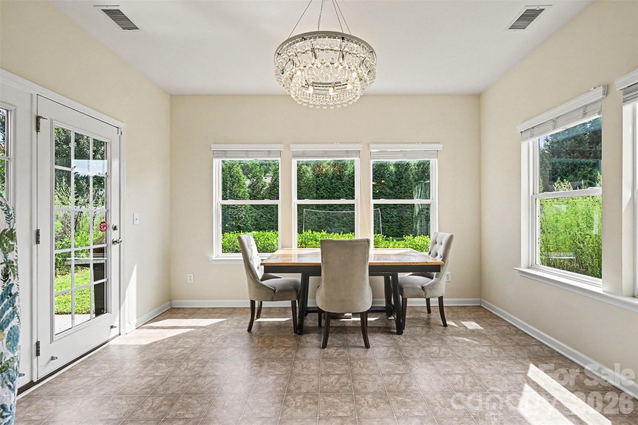 6918 Barefoot Forest Drive Property Photo 6