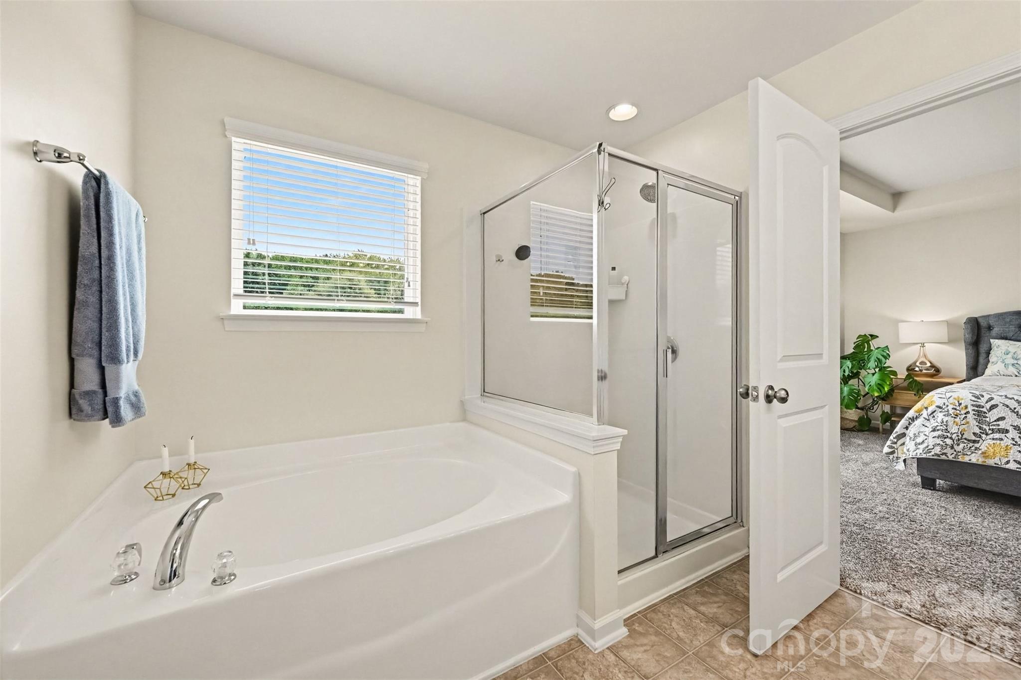 6918 Barefoot Forest Drive Property Photo 16