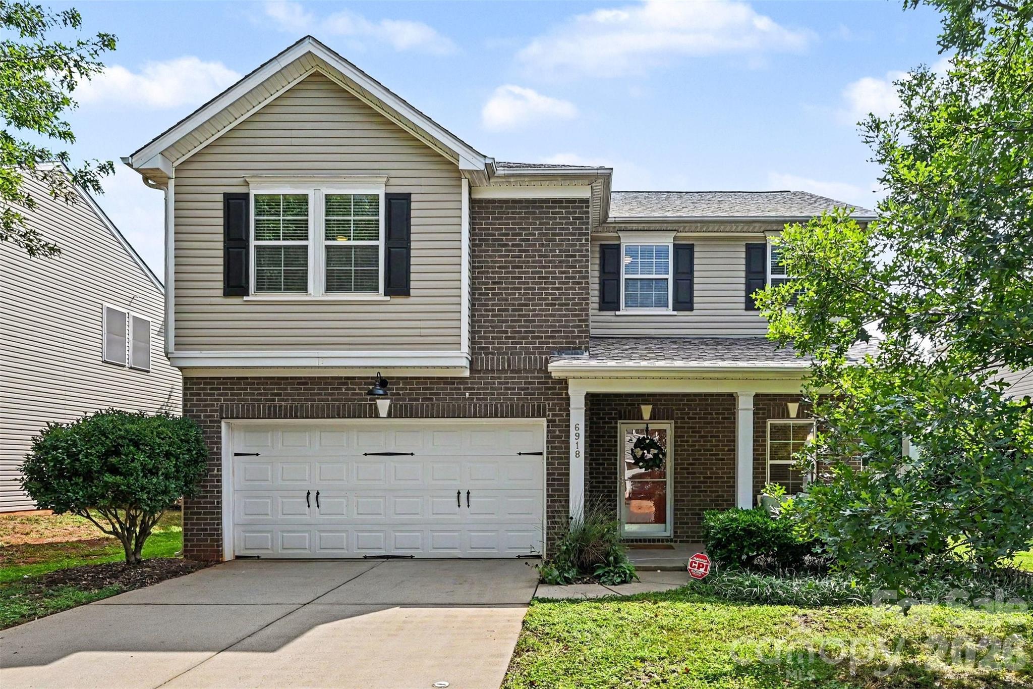 6918 Barefoot Forest Drive Property Photo 27