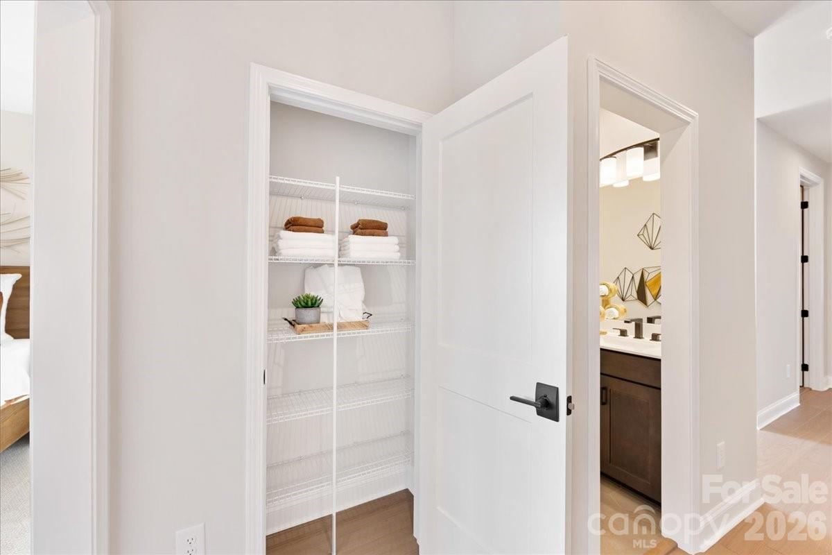 245 Landy Street Property Photo 32
