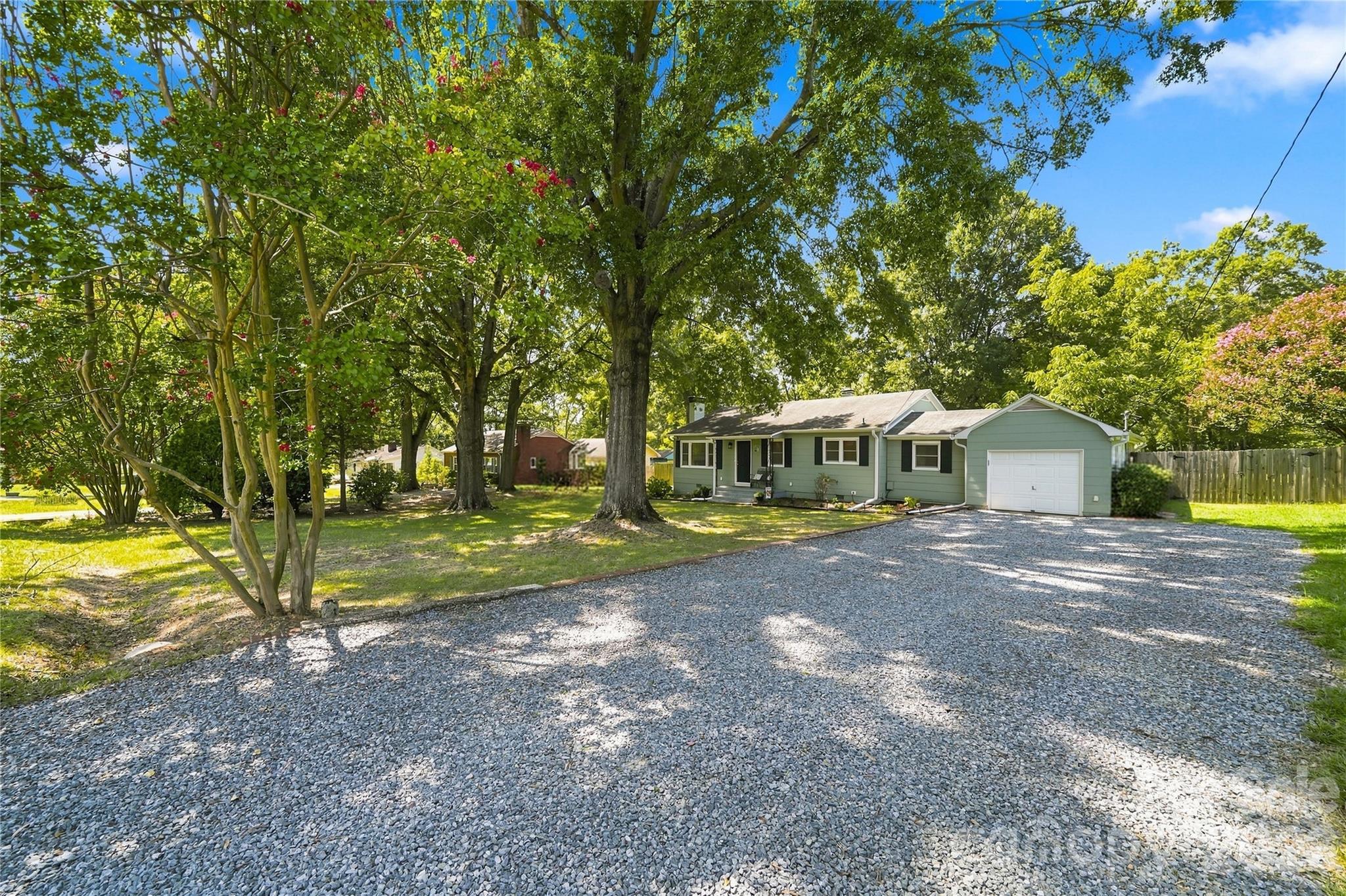8008 Chapman Street Property Photo 3