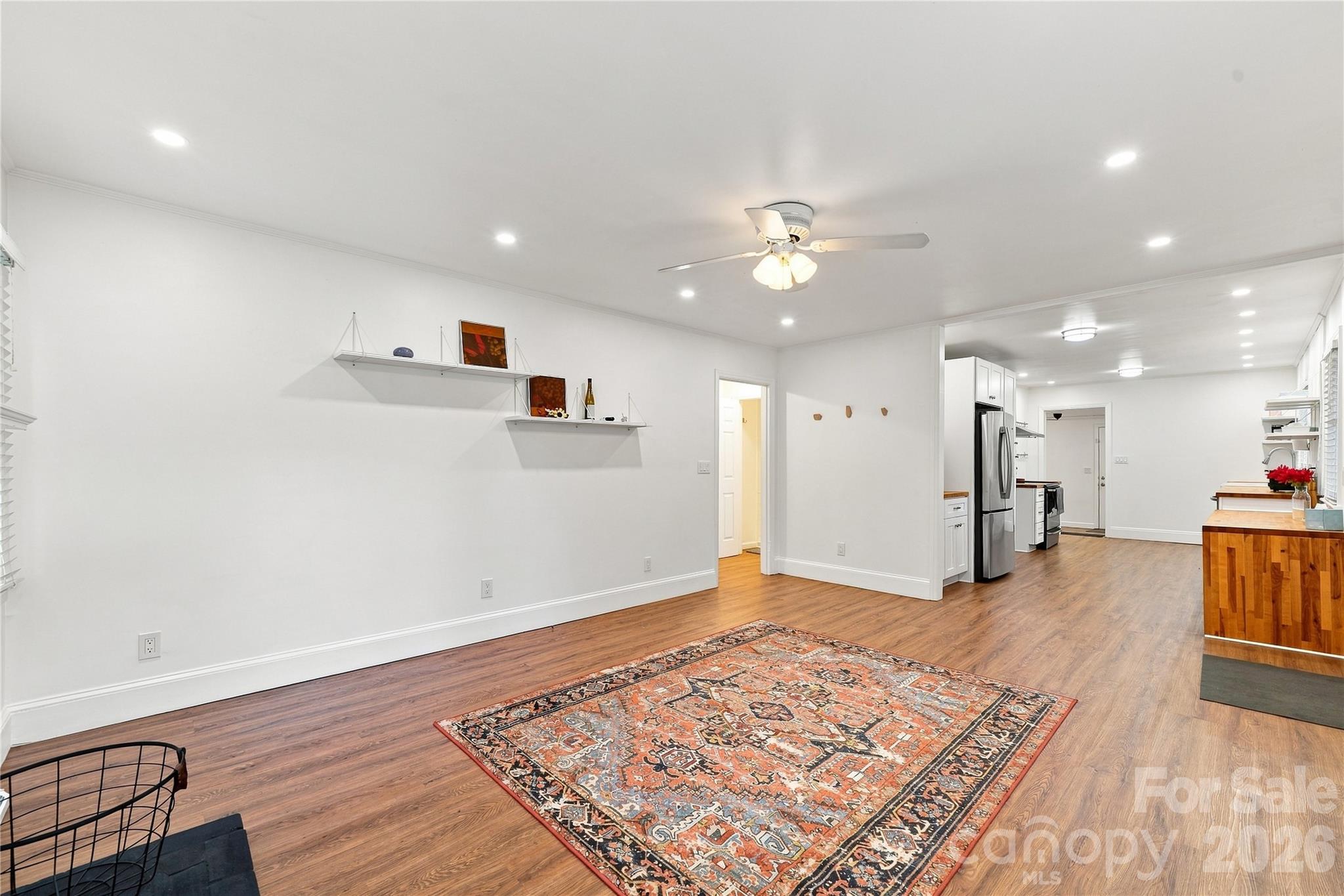 8008 Chapman Street Property Photo 10