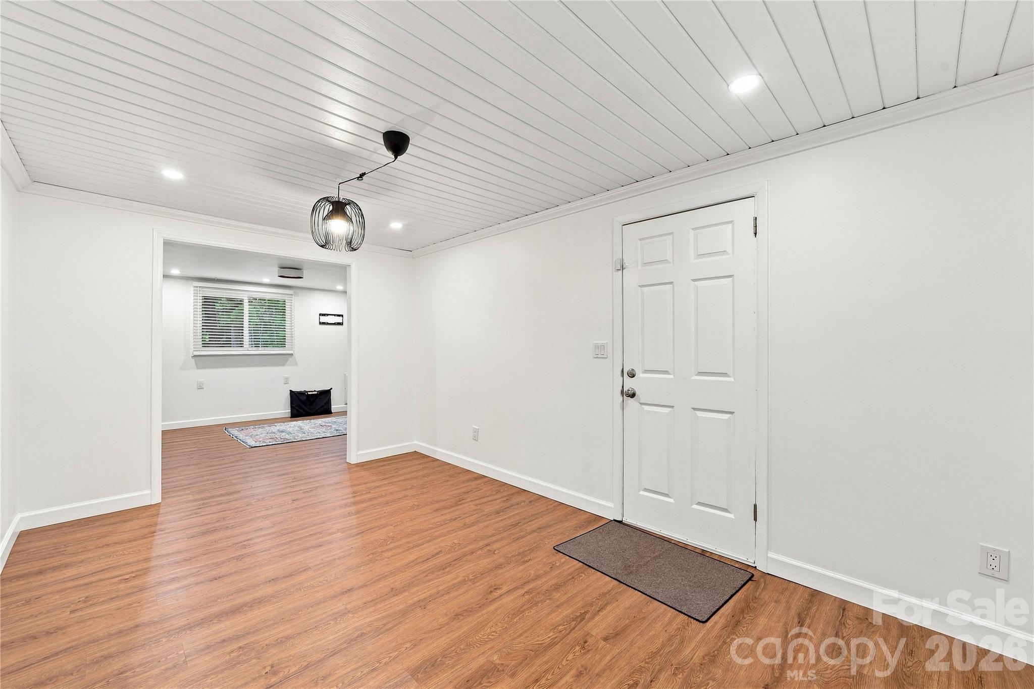 8008 Chapman Street Property Photo 16