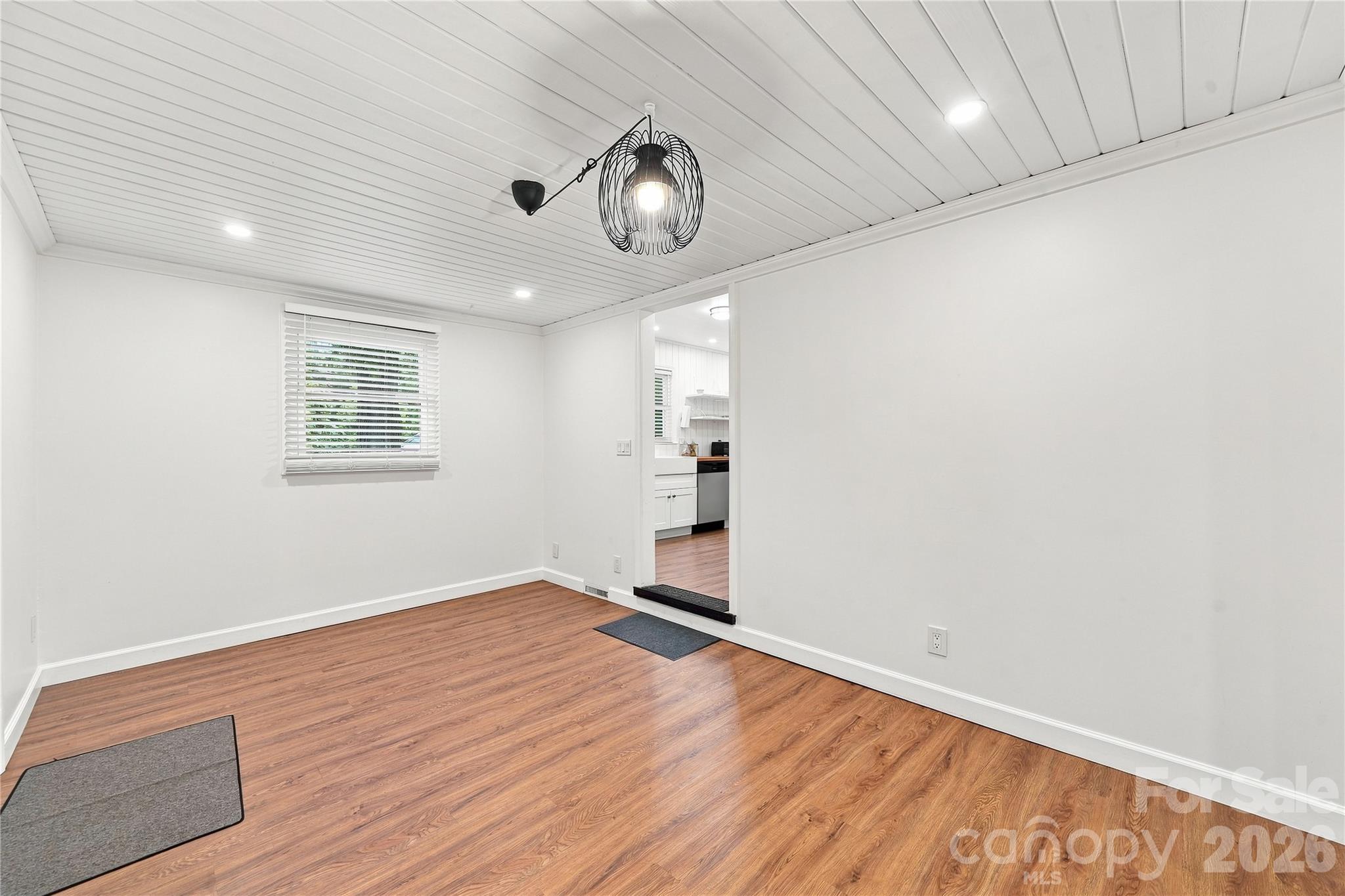 8008 Chapman Street Property Photo 17