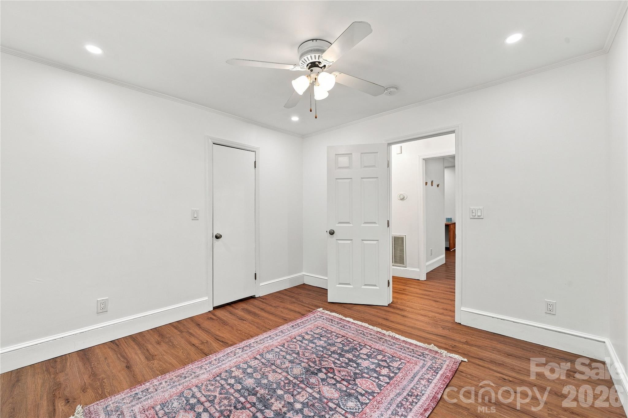 8008 Chapman Street Property Photo 30