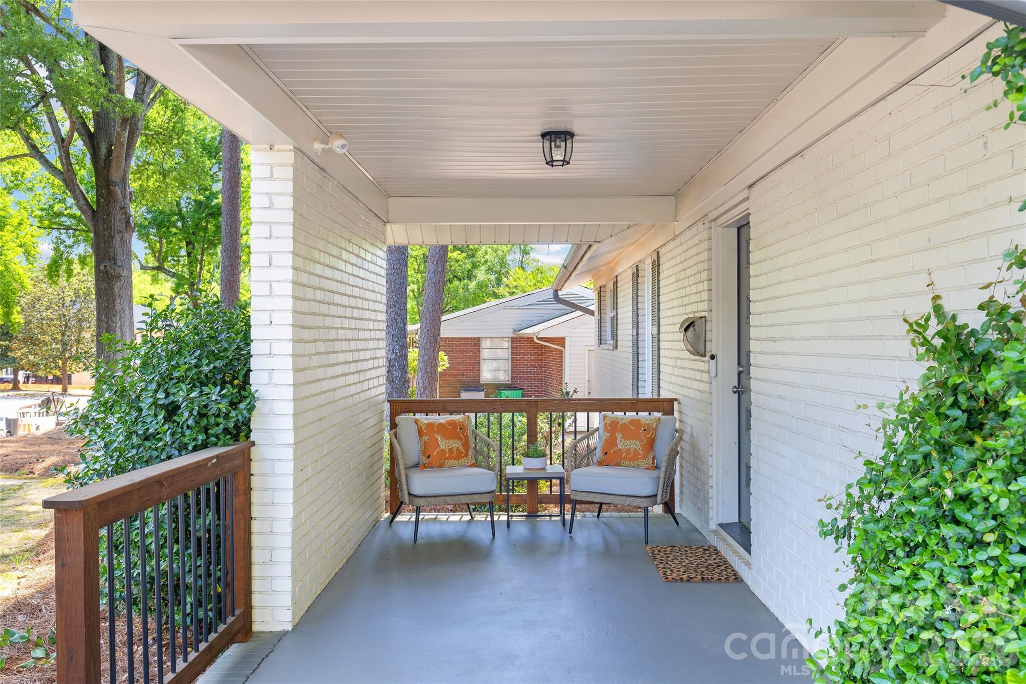 4828 Gilmore Drive Property Photo 4