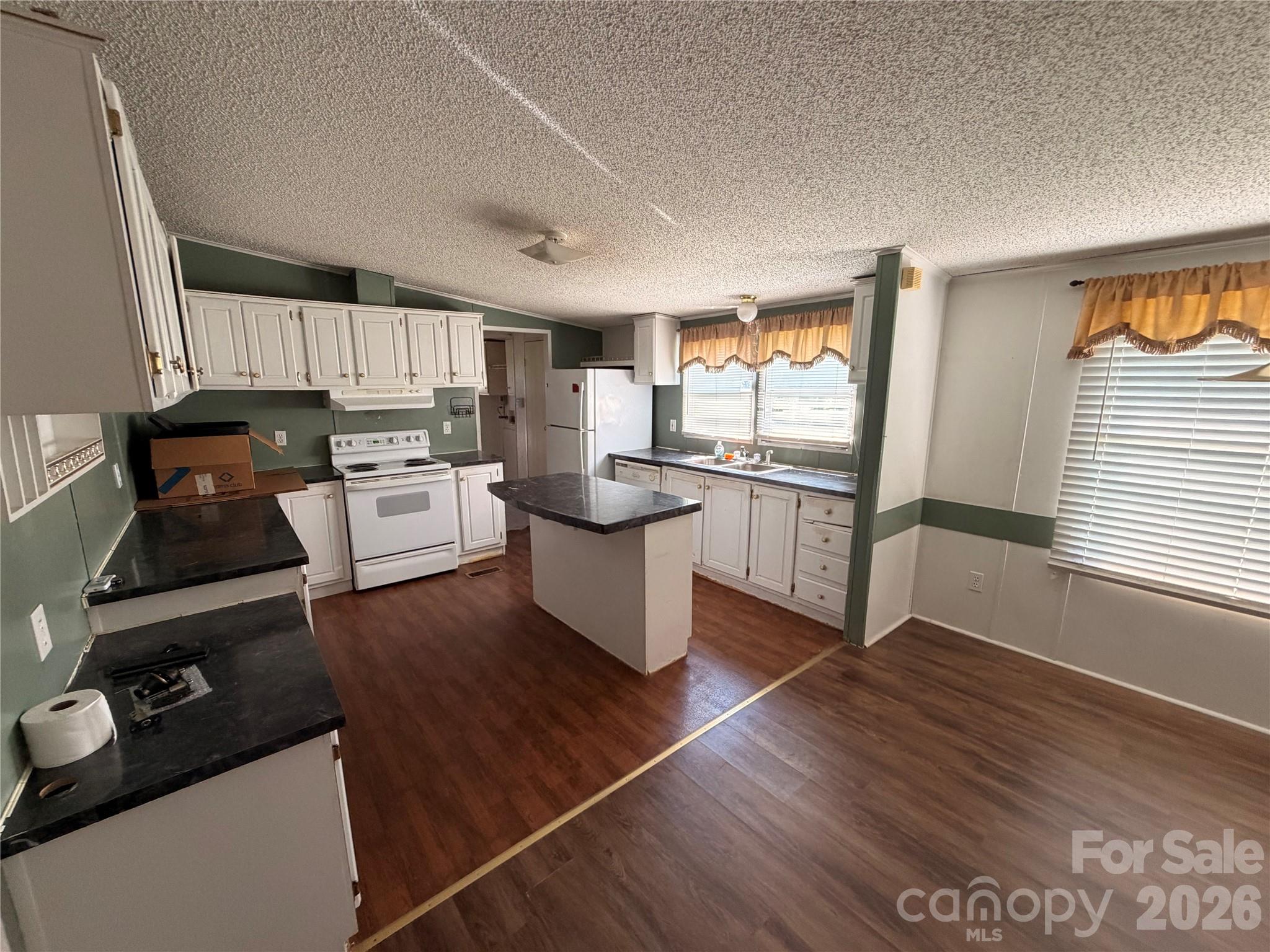 160 Rock Olive Drive Property Photo 3