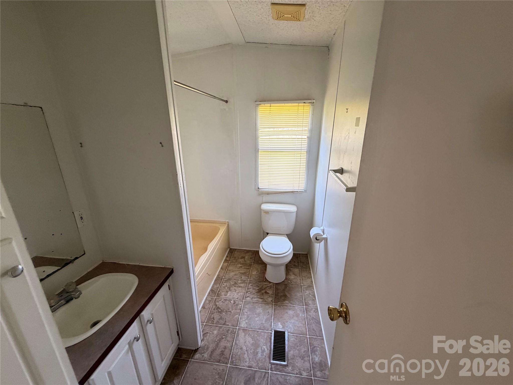 160 Rock Olive Drive Property Photo 9