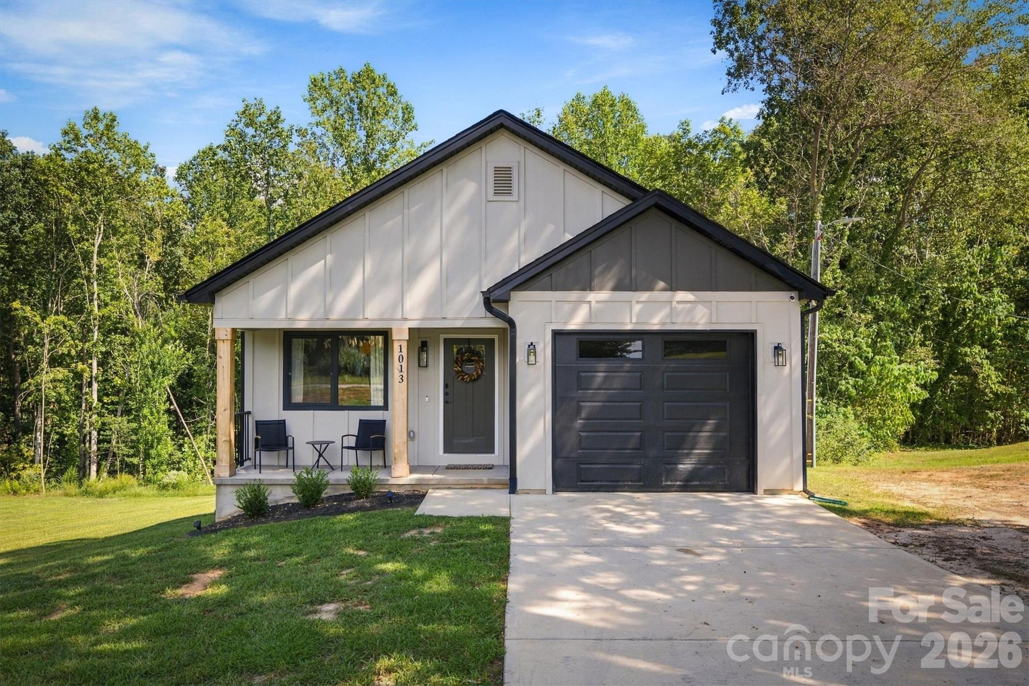 1013 37th Street Property Photo 1