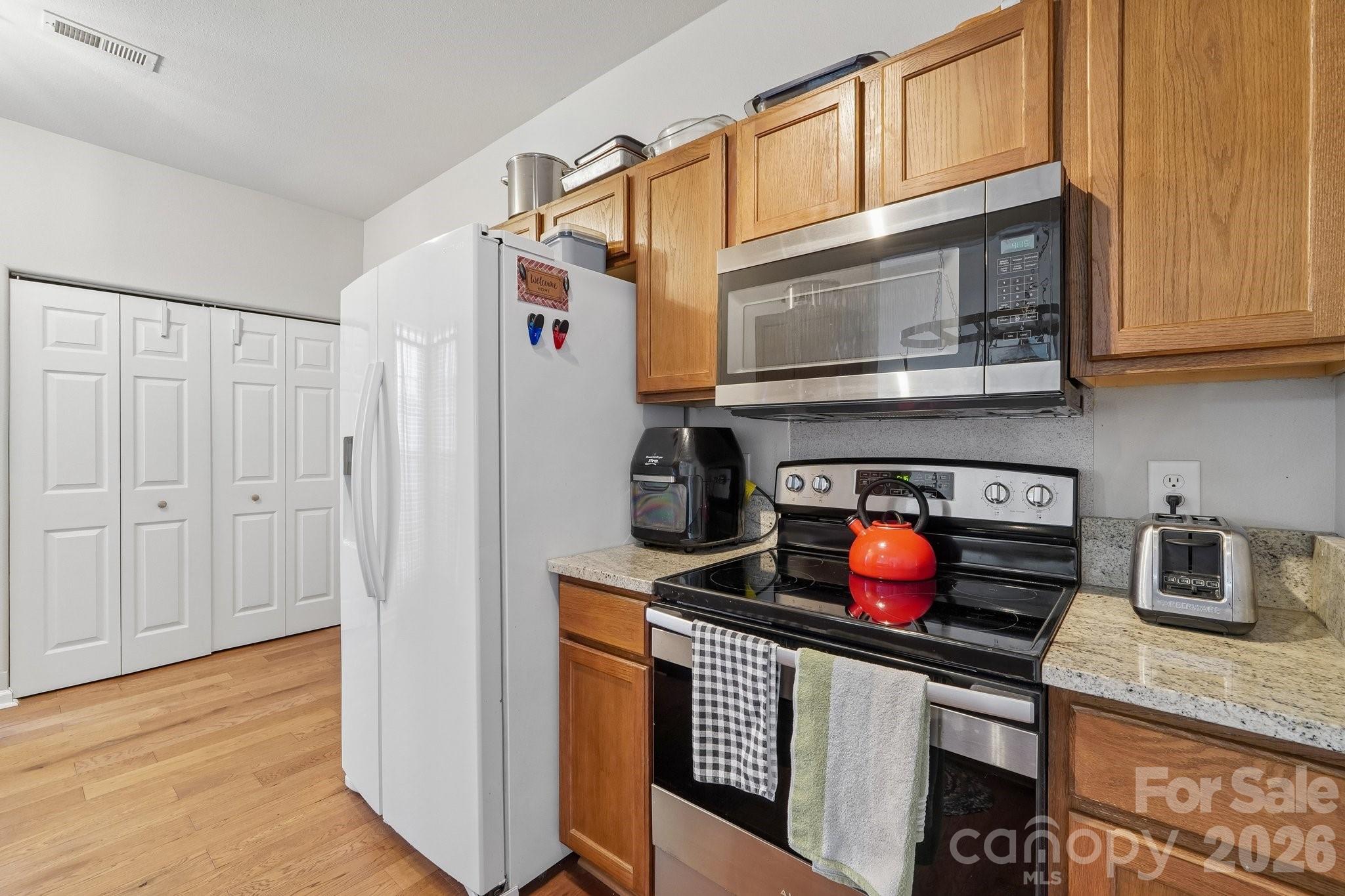 6219 Tyrel Lane Property Photo 8