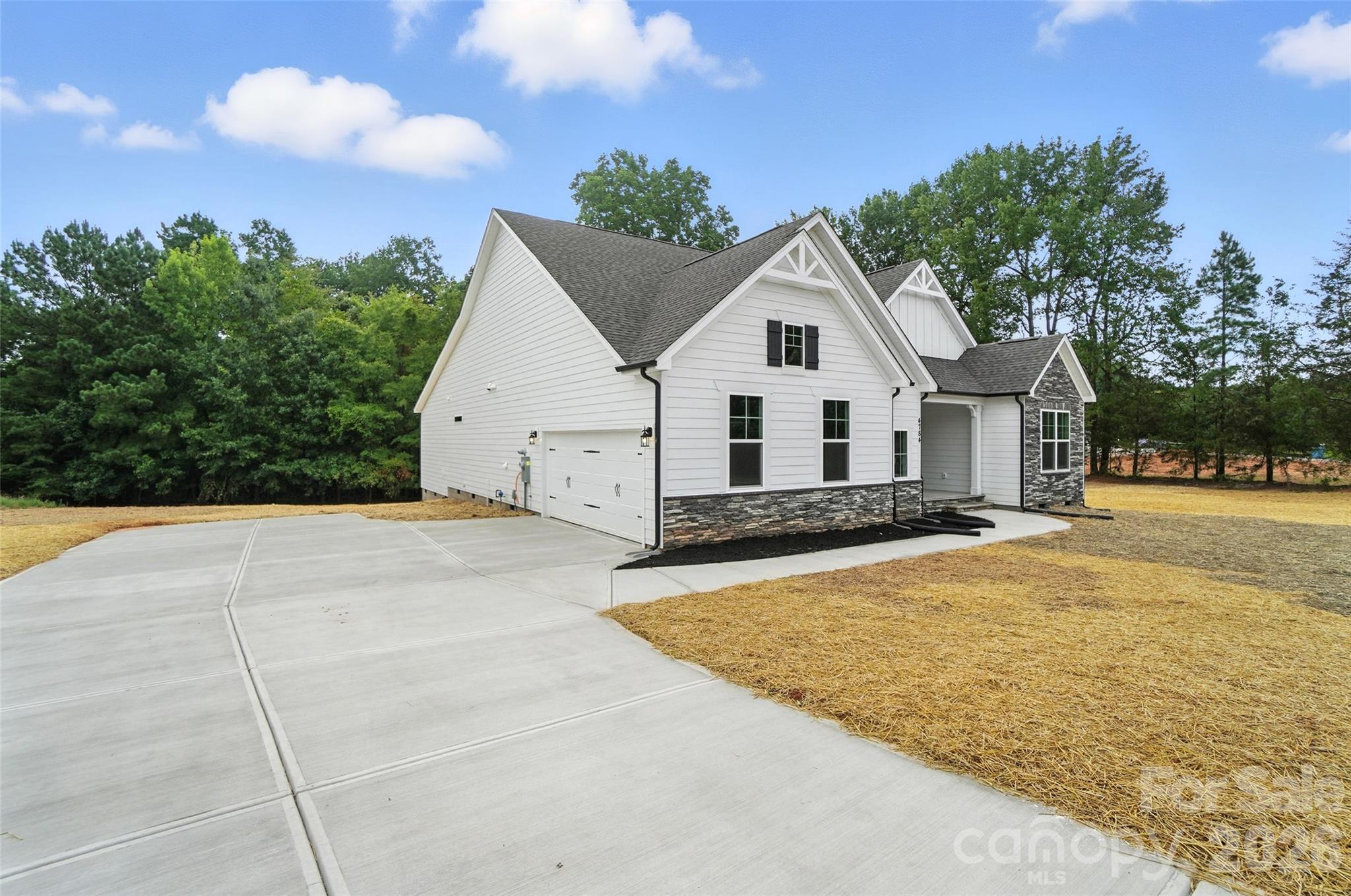 162 Clark Cove Road Property Photo 2