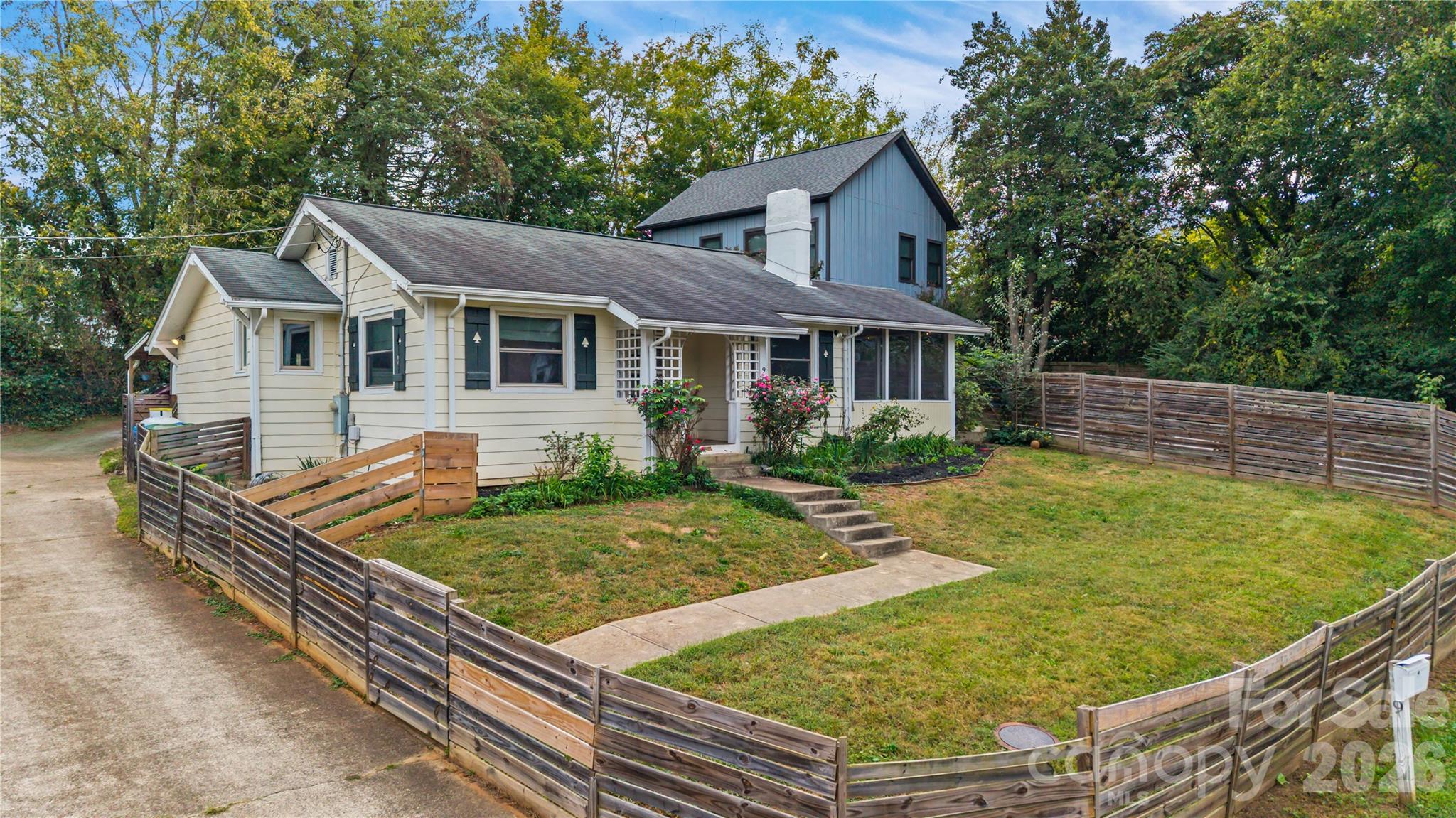 9 Oakley Road Property Photo 1