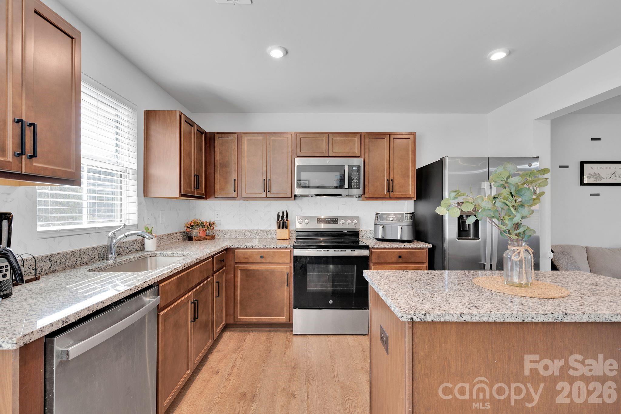 4008 Haldane Street Property Photo 1