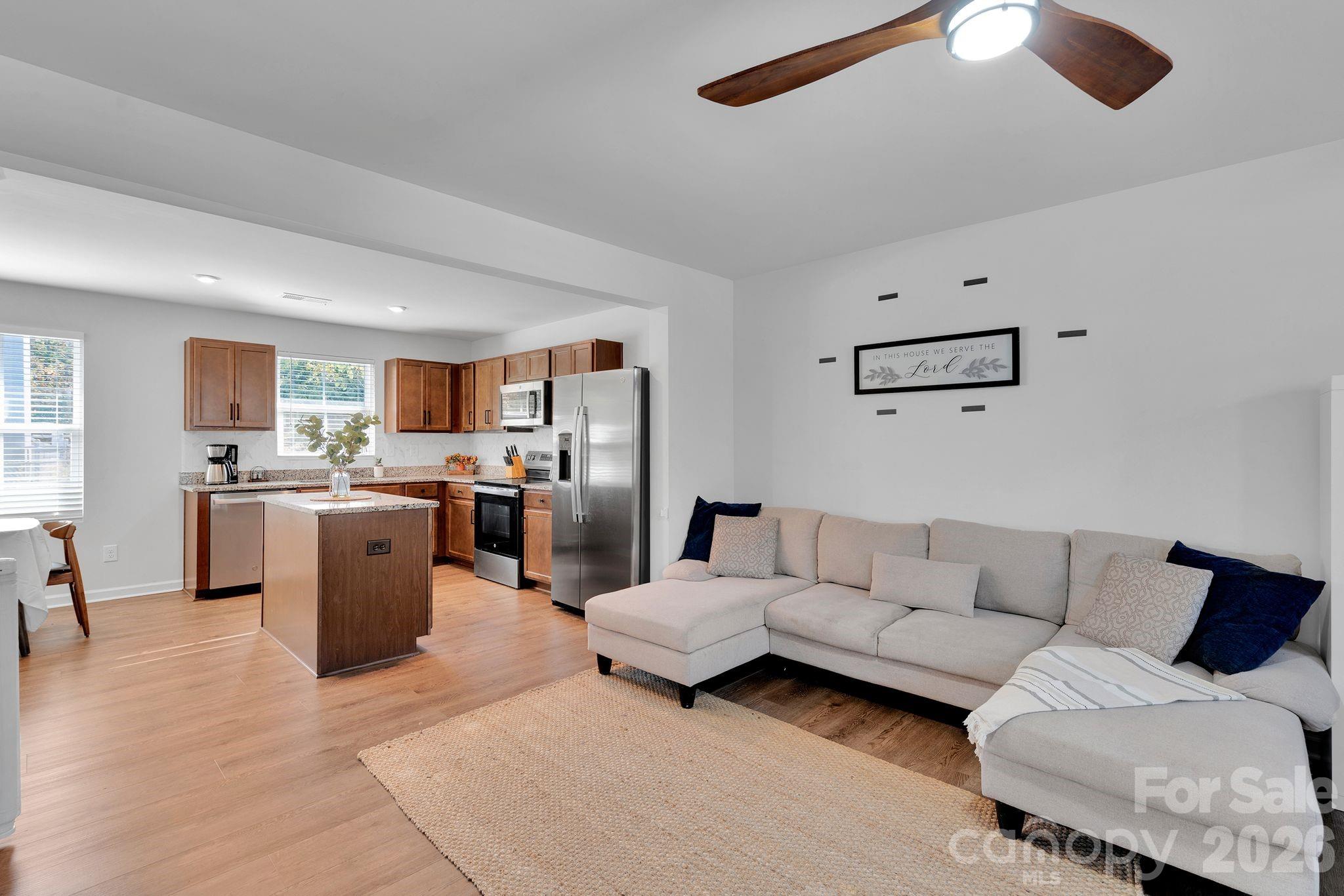 4008 Haldane Street Property Photo 7