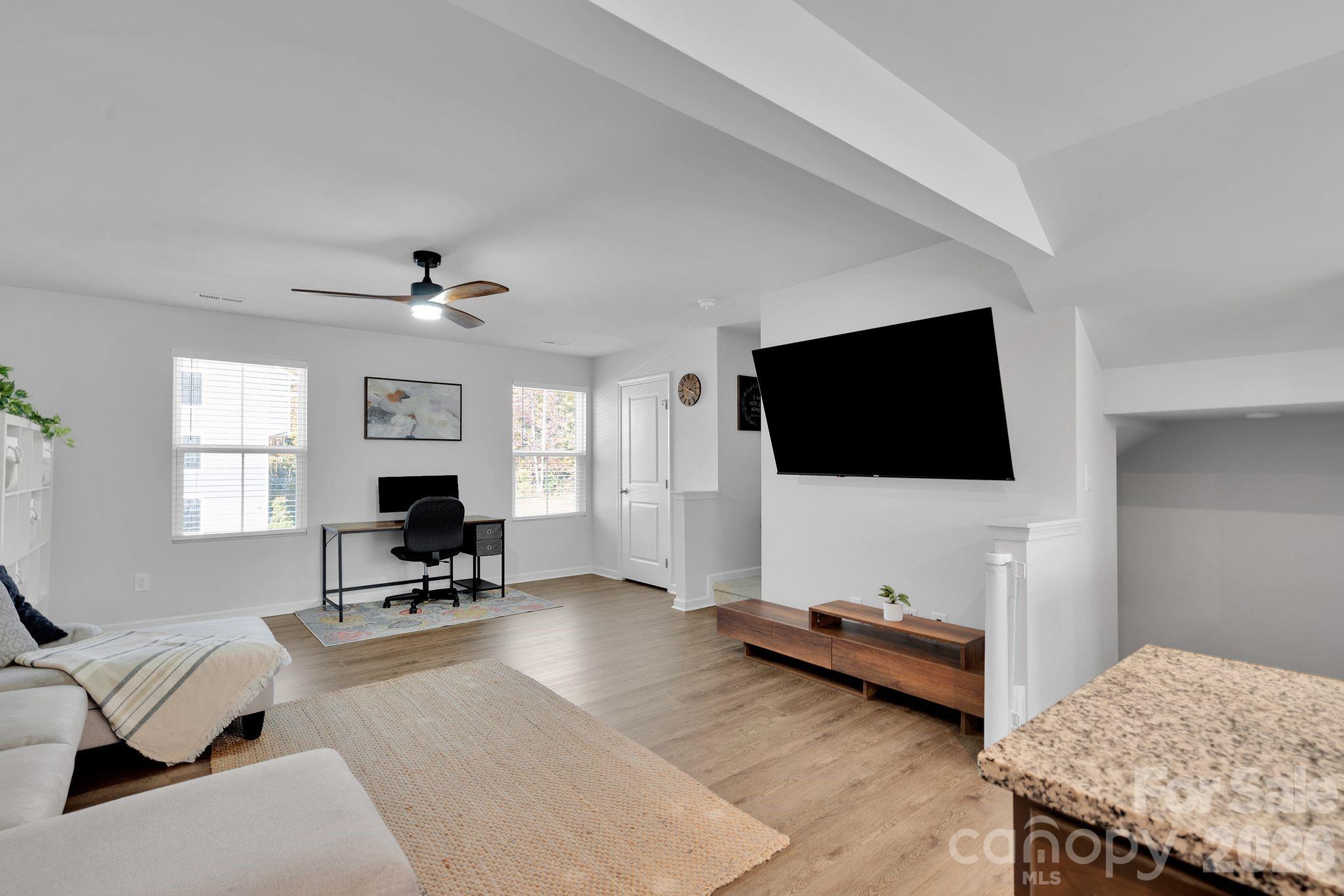 4008 Haldane Street Property Photo 10