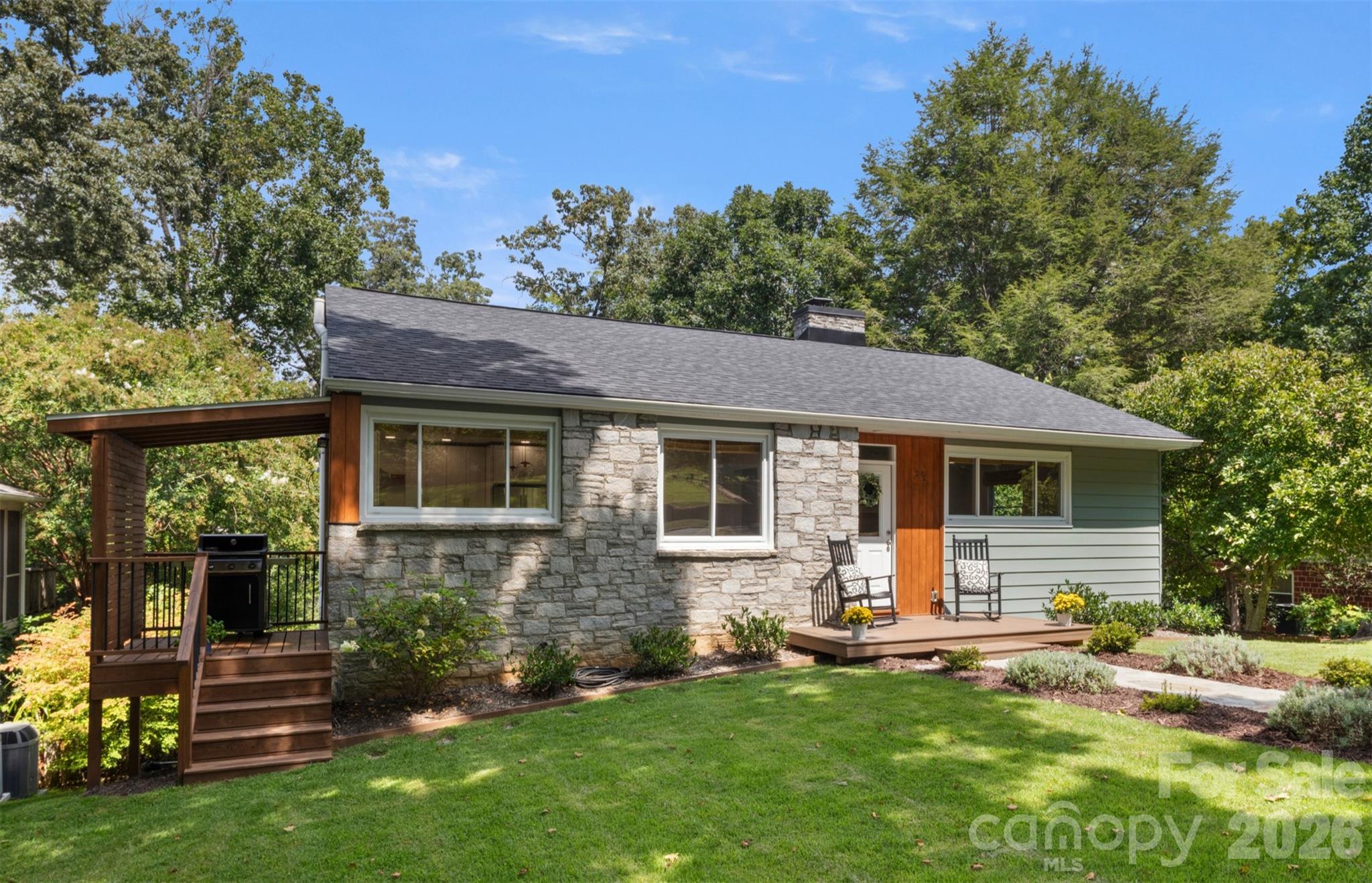 33 Maywood Road Property Photo 1