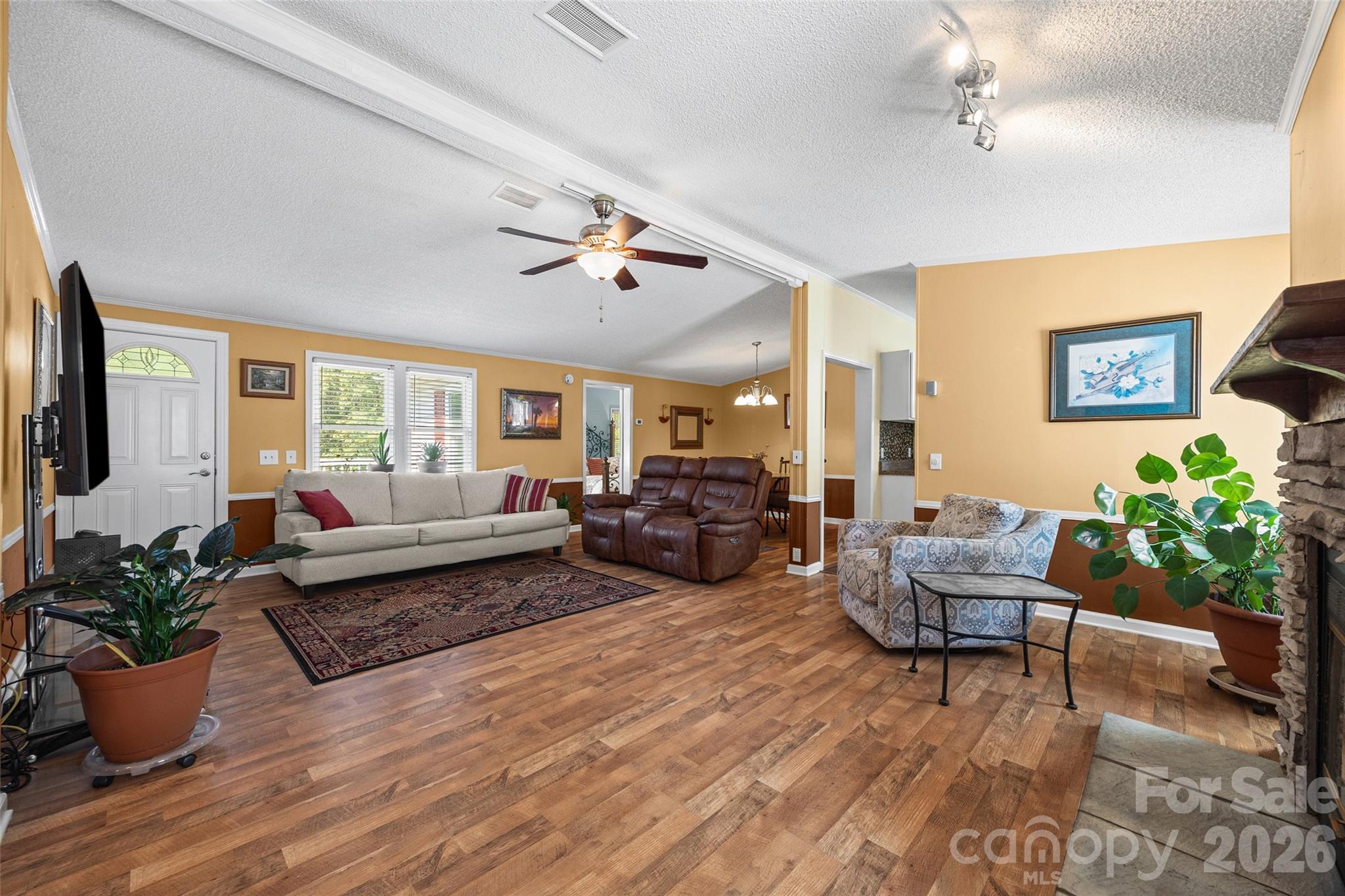 6215 Barclay Lane Property Photo 9