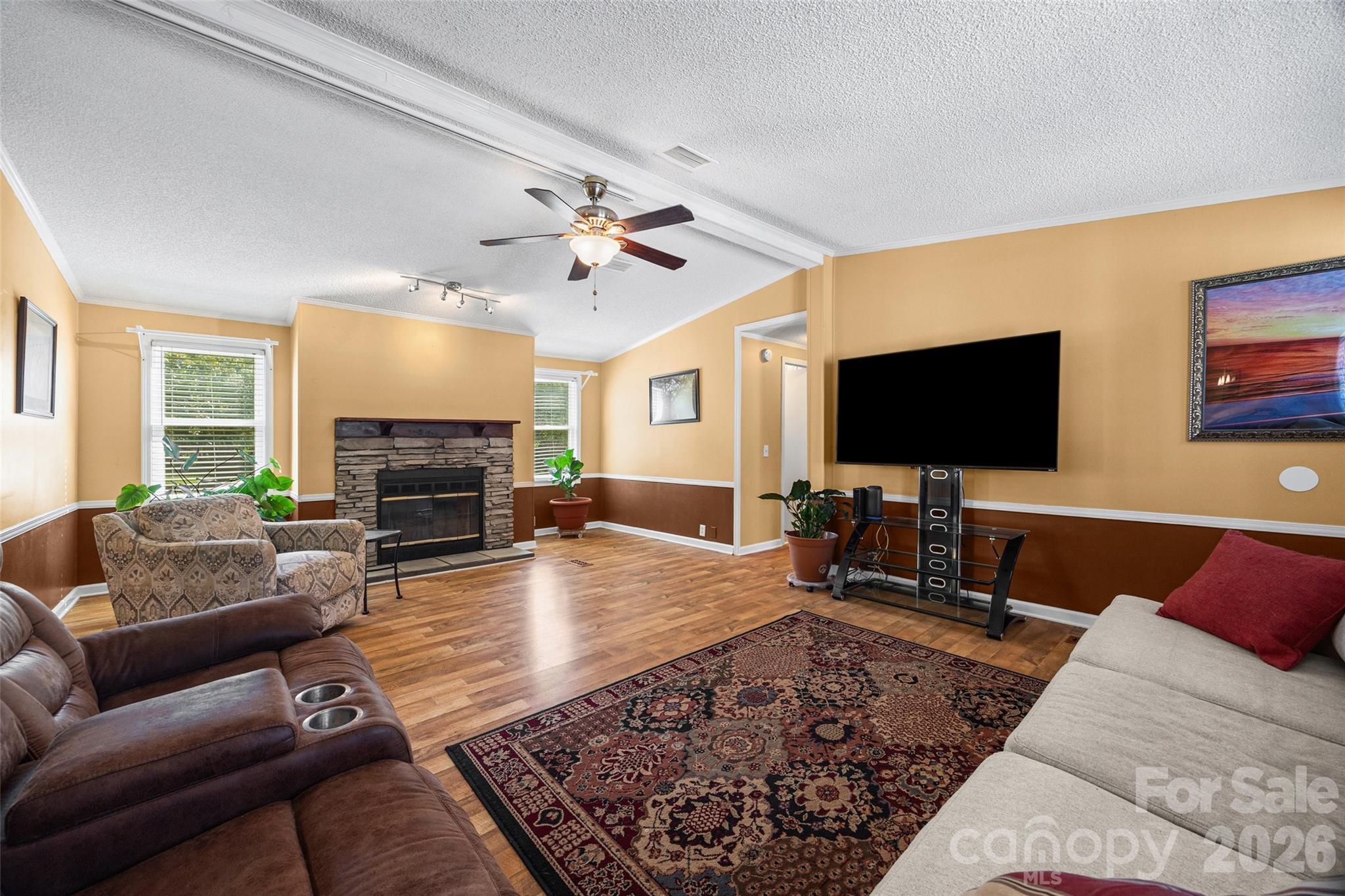 6215 Barclay Lane Property Photo 10