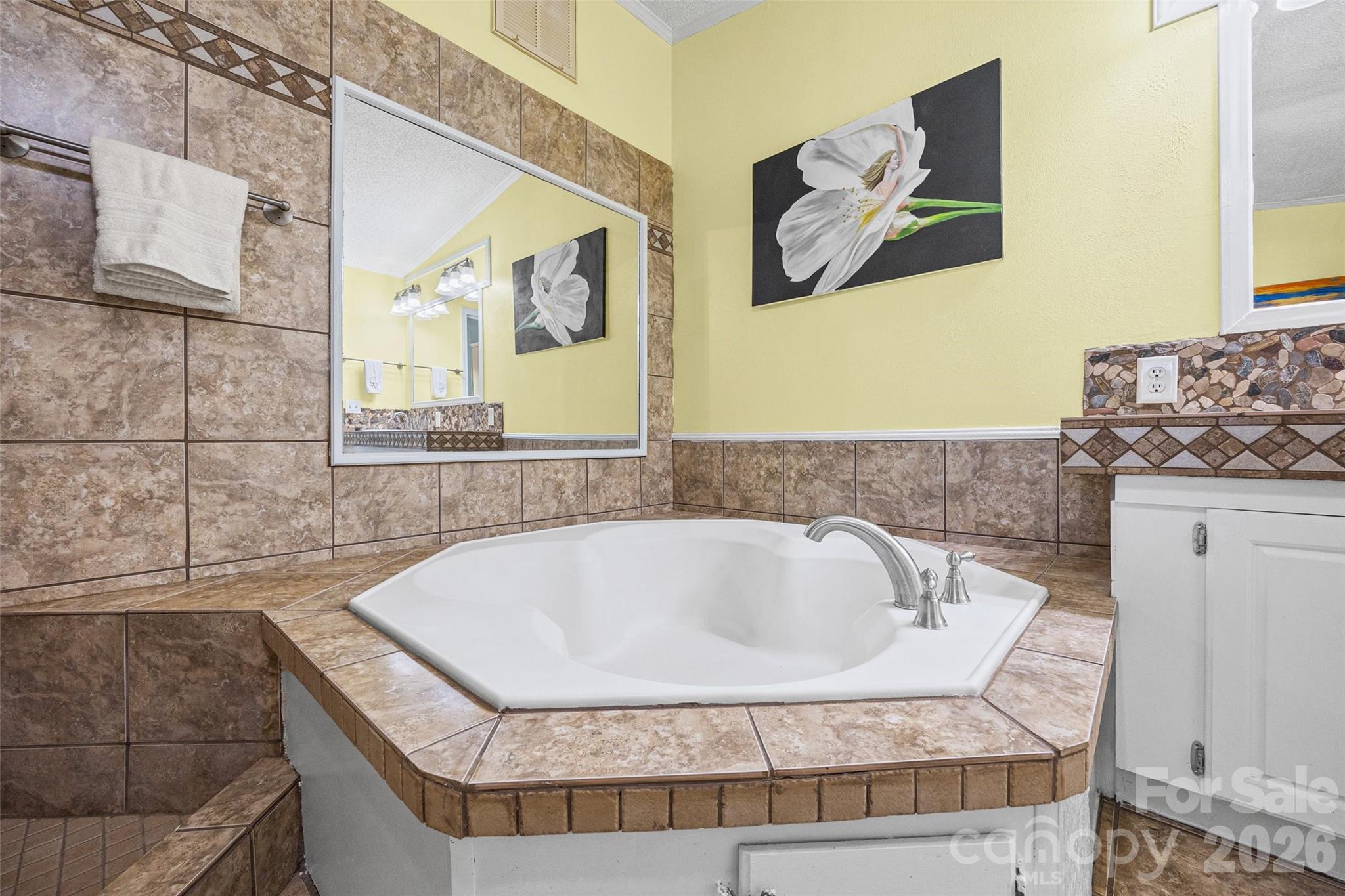 6215 Barclay Lane Property Photo 16