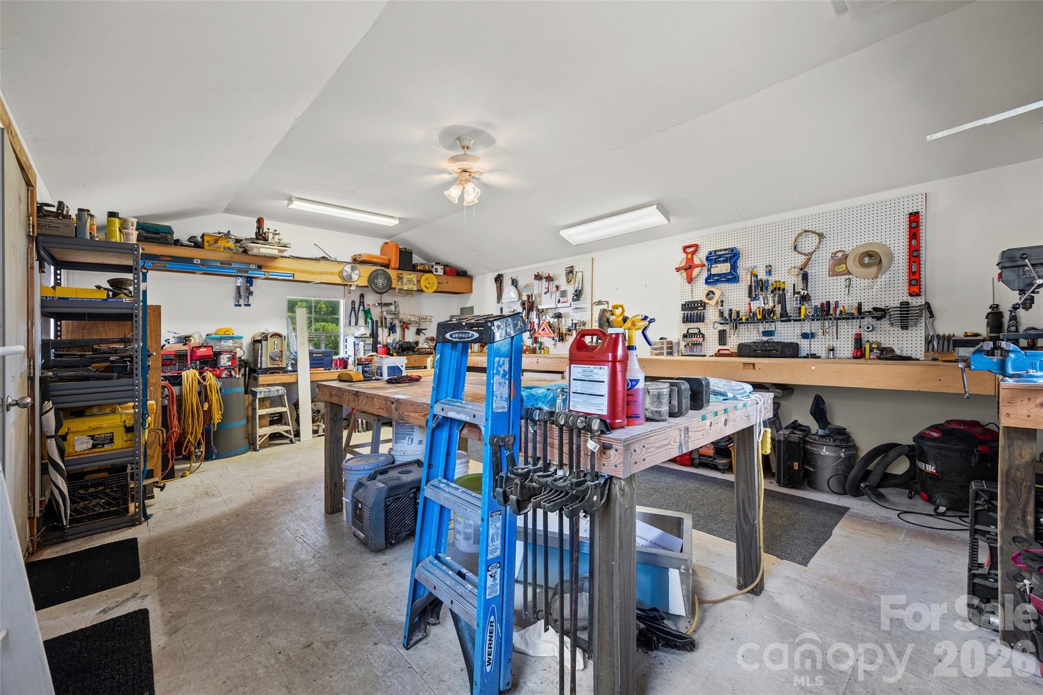 6215 Barclay Lane Property Photo 26
