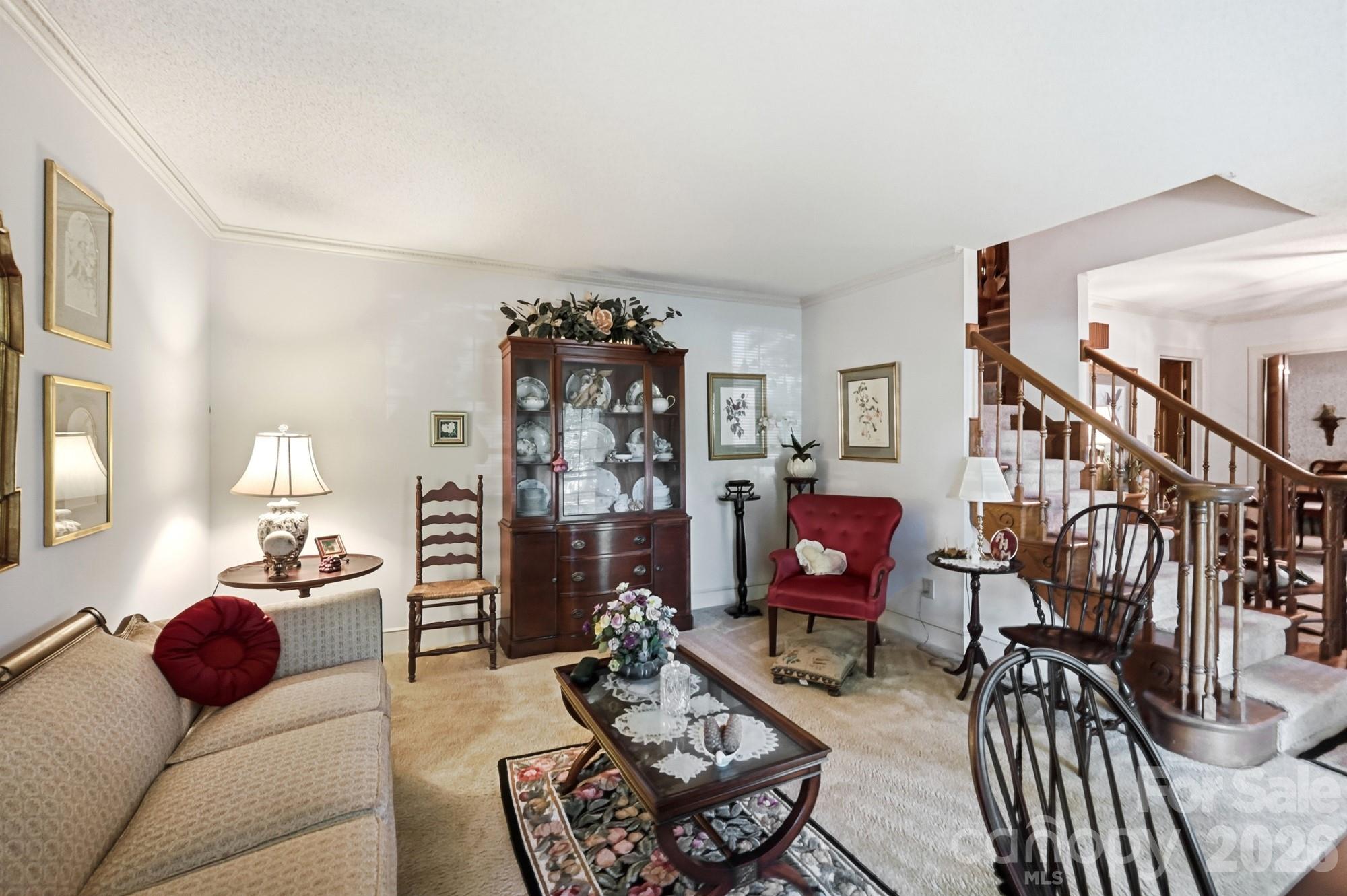 2504 Knights Court Property Photo 8