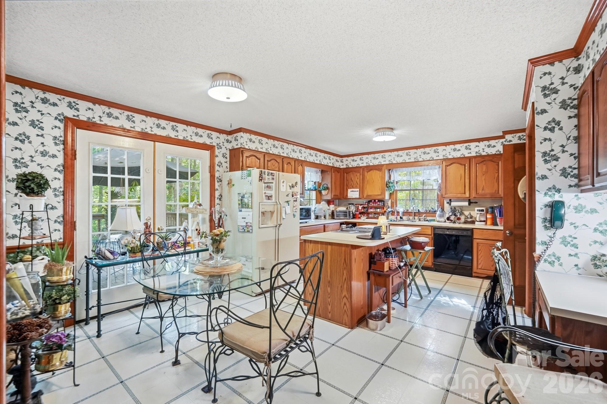 2504 Knights Court Property Photo 14