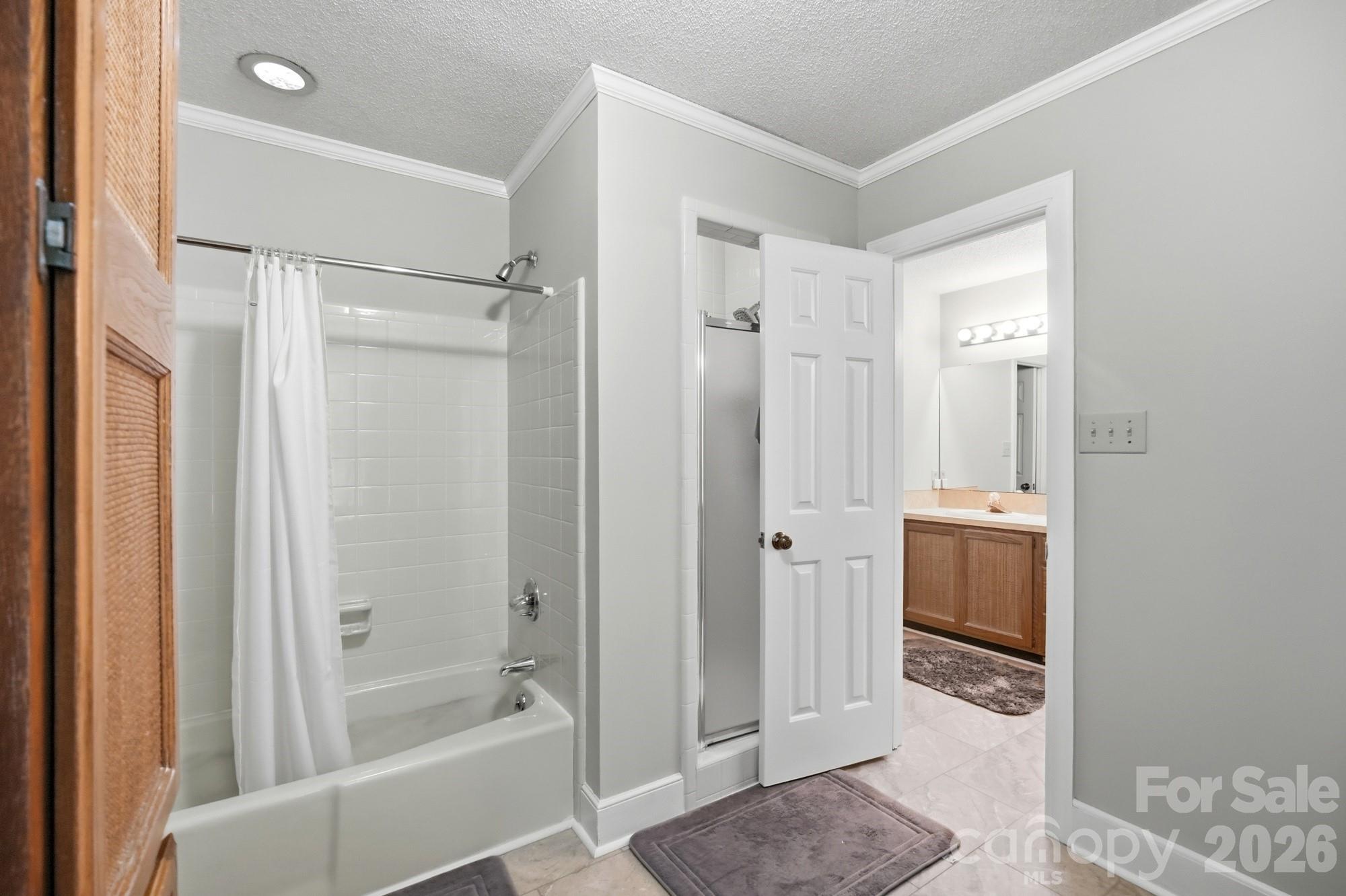 2504 Knights Court Property Photo 34