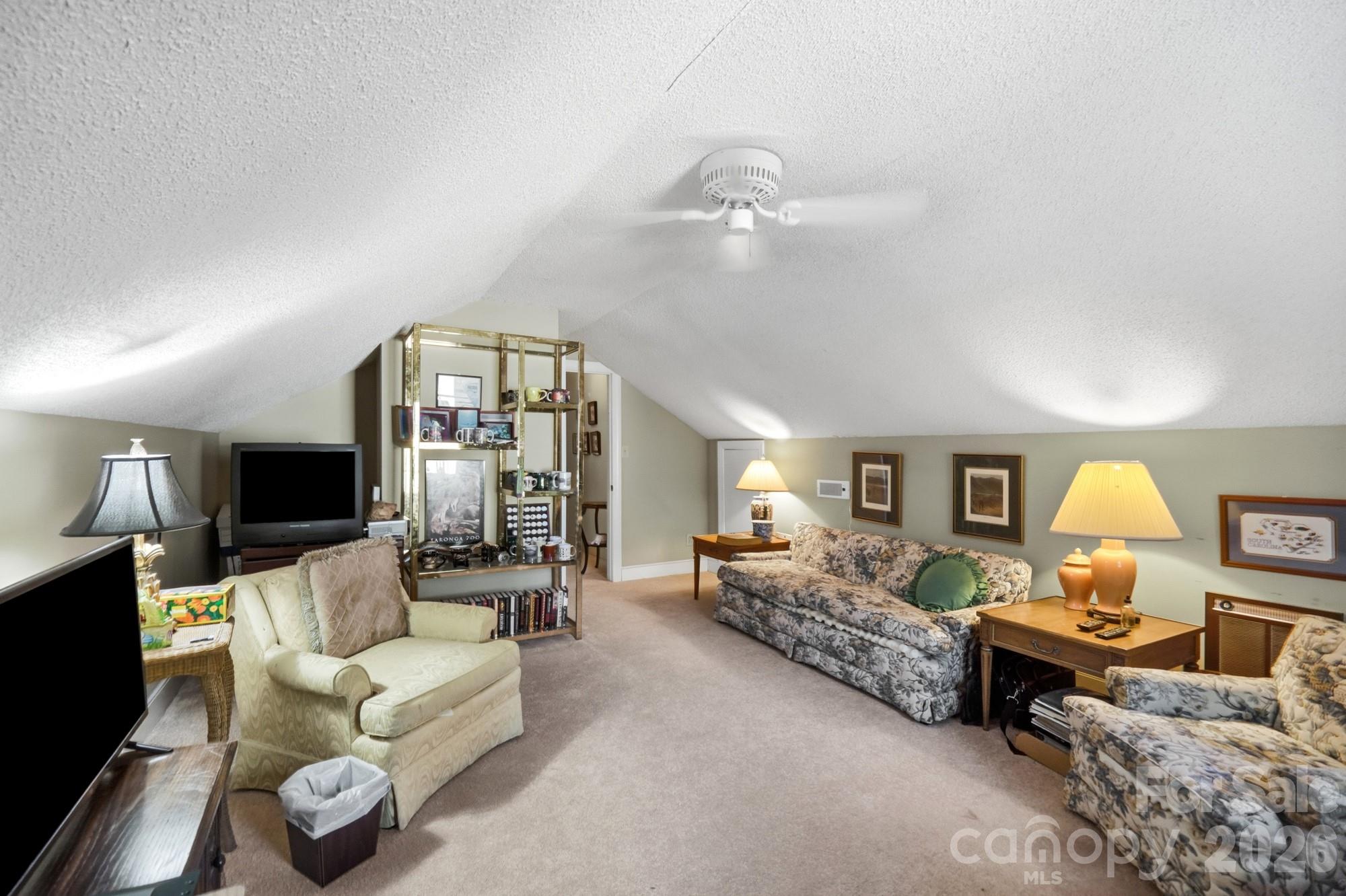 2504 Knights Court Property Photo 43