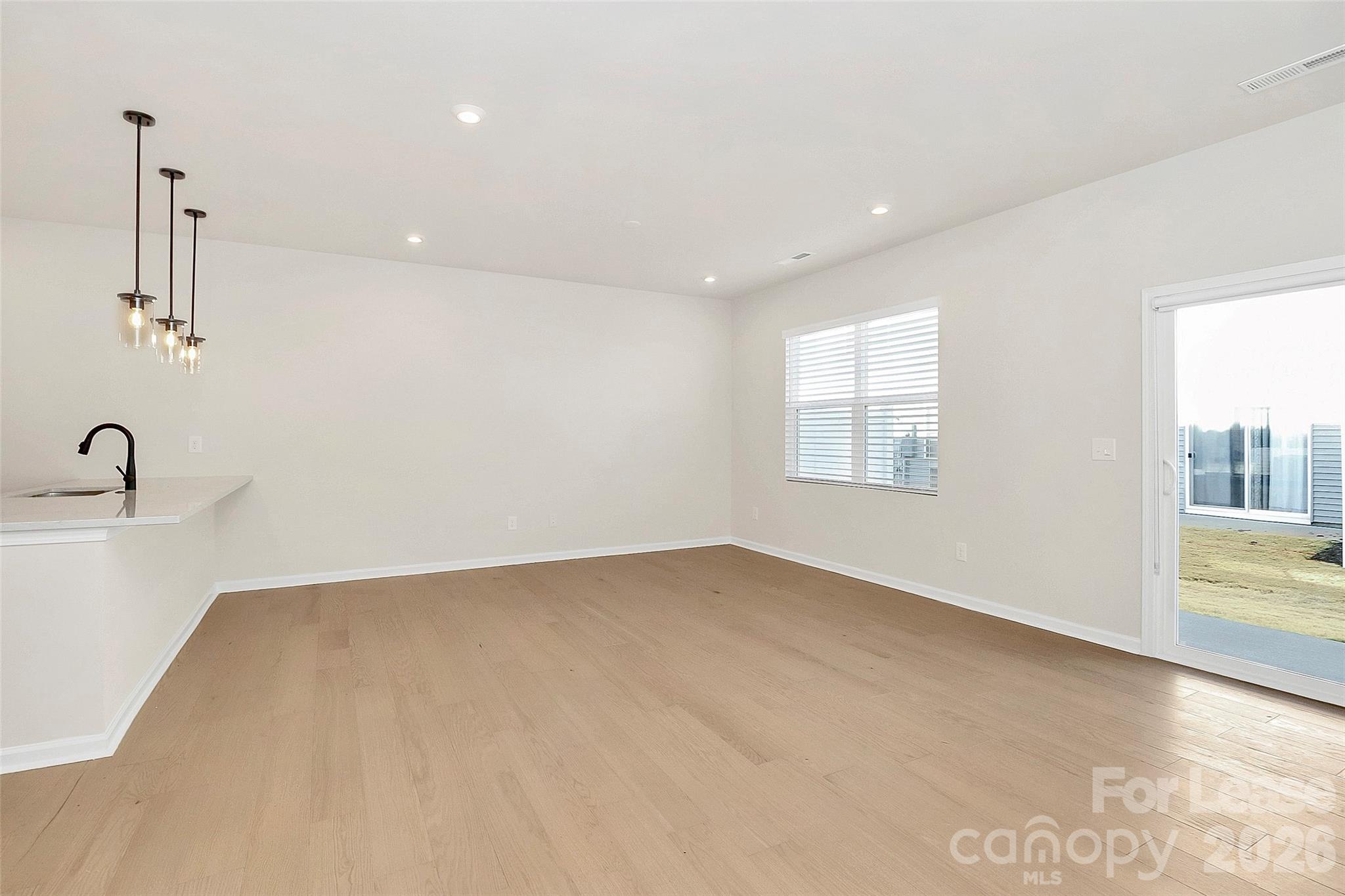 2153 Endeavor Run Property Photo 2