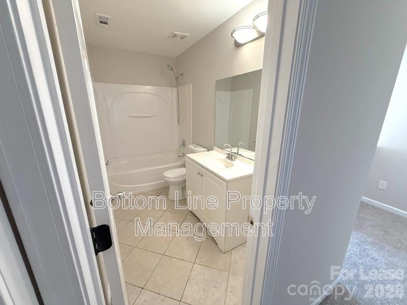 4133 Robinwood Drive Property Photo 13