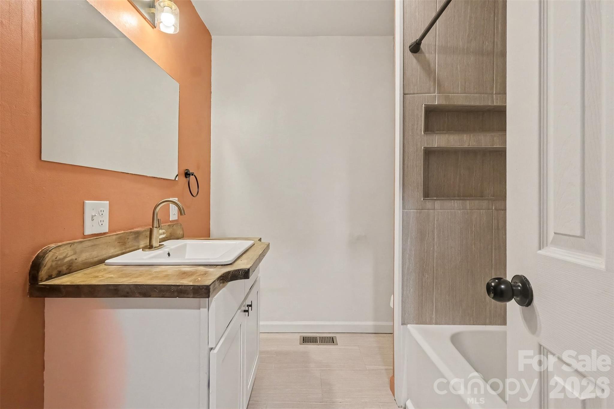 501 Hunter Street Property Photo 24