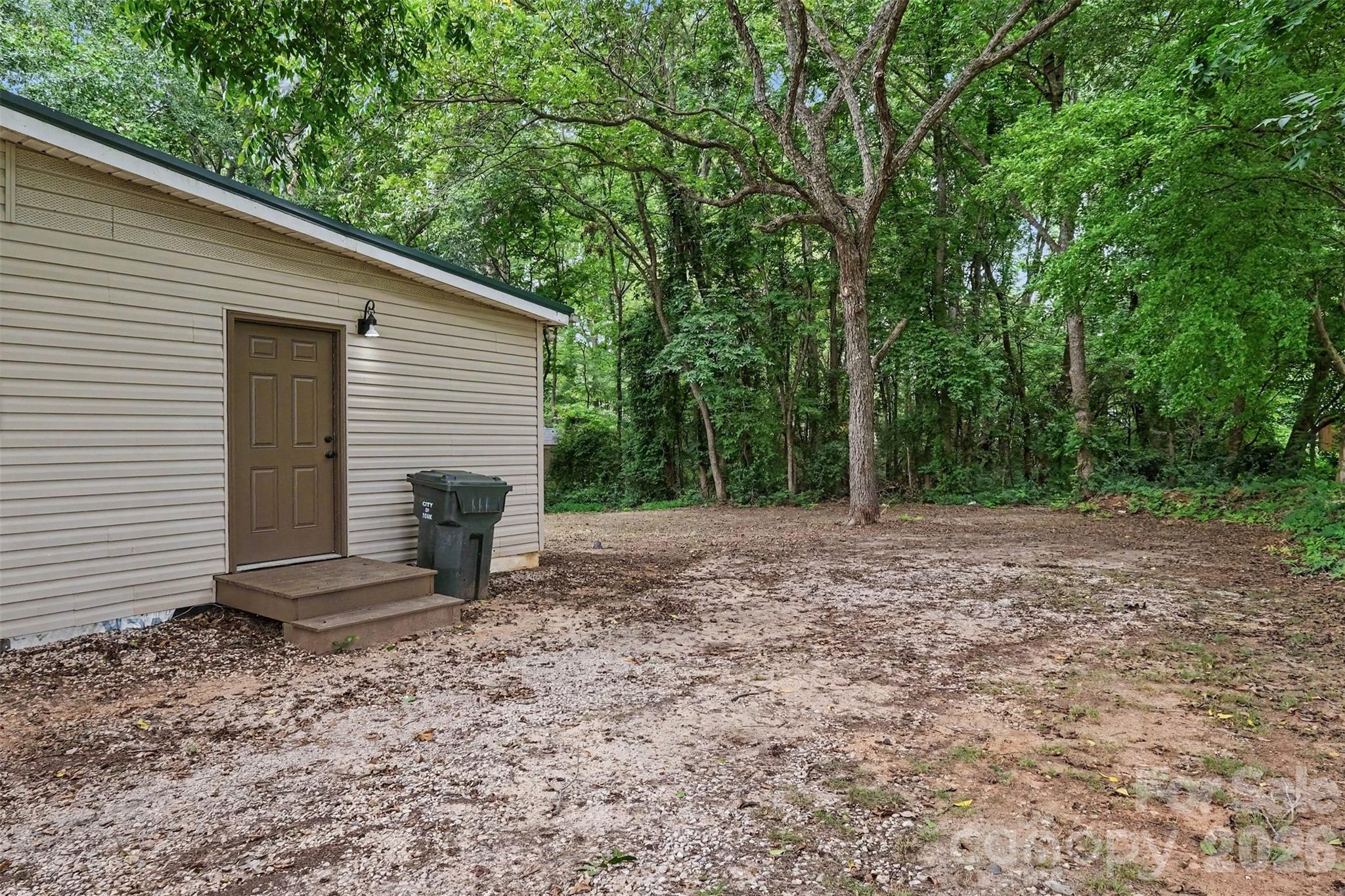 501 Hunter Street Property Photo 25
