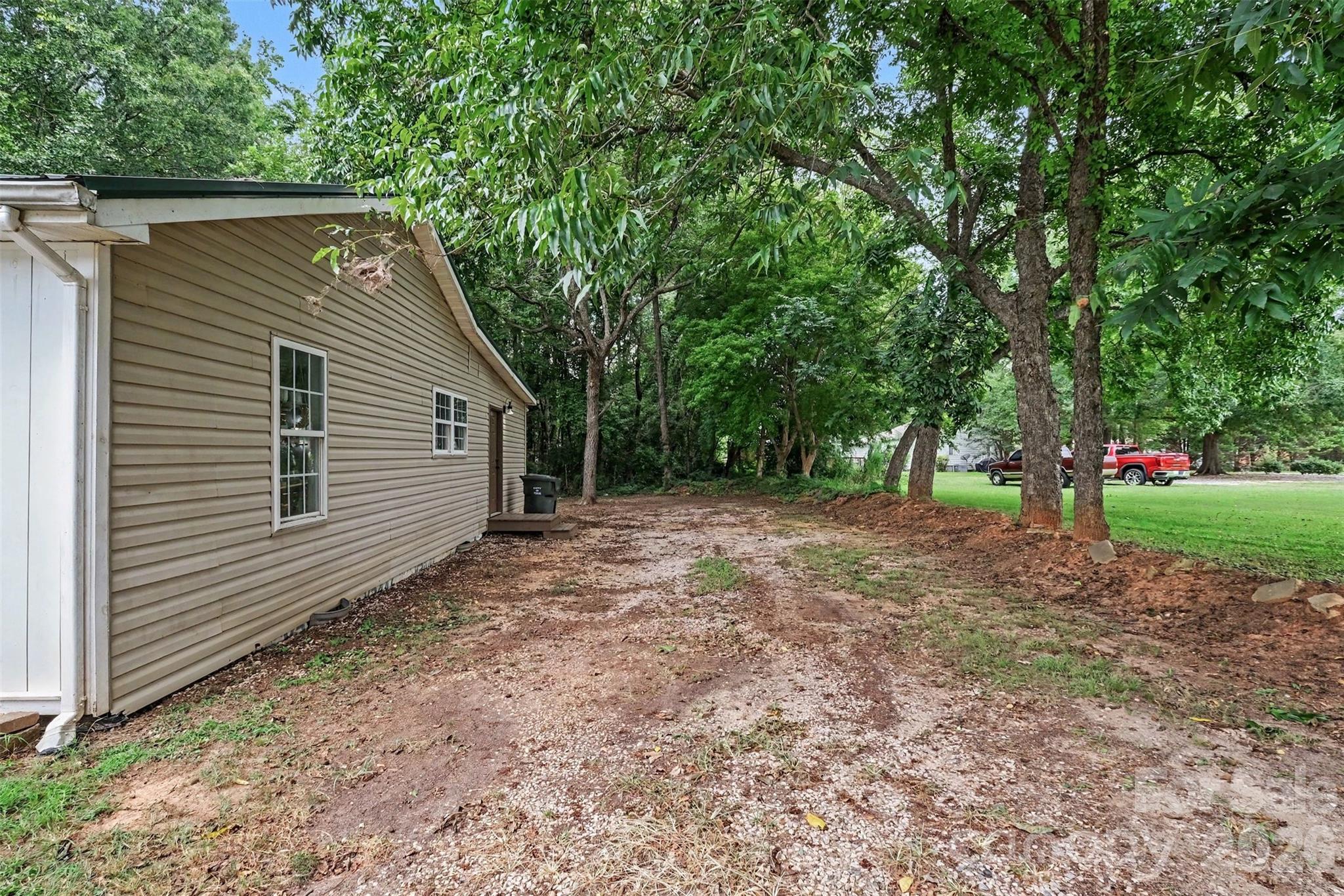 501 Hunter Street Property Photo 31