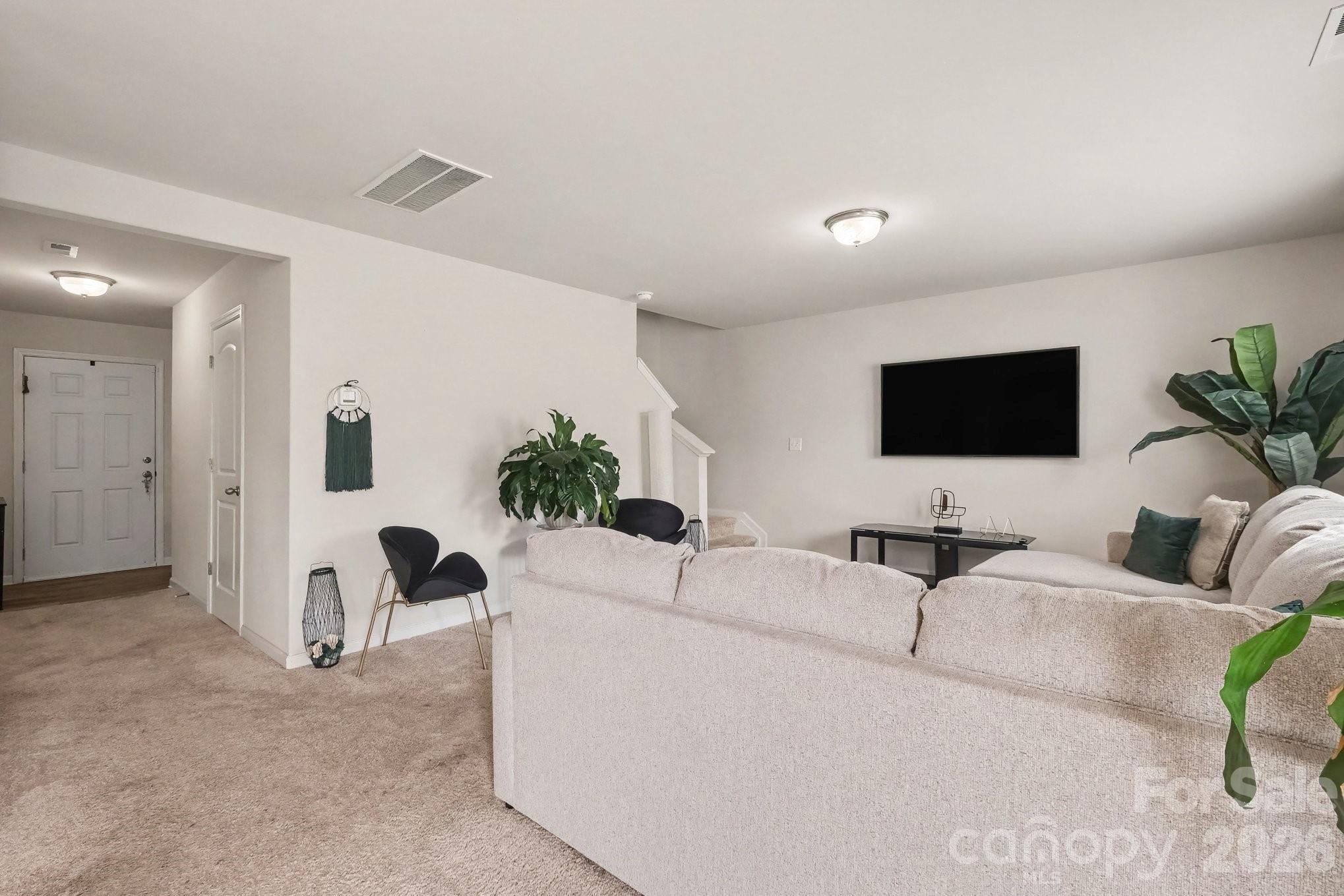 117 Barron Boulevard Property Photo 8