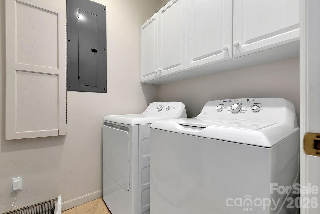 61 Autumn Glen Court Property Photo 17