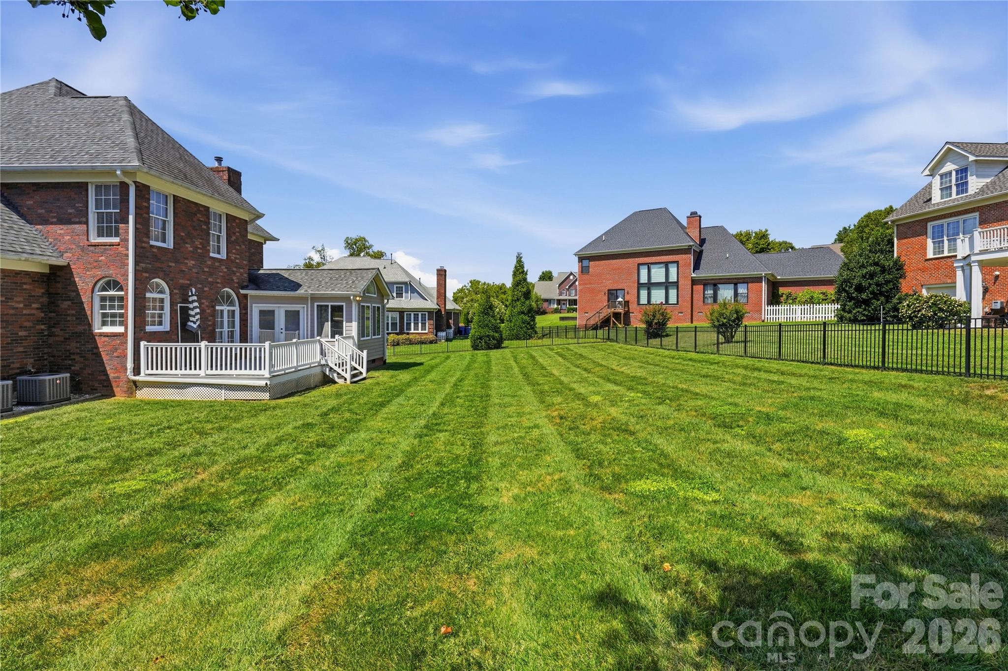 182 E Tattersall Drive Property Photo 6