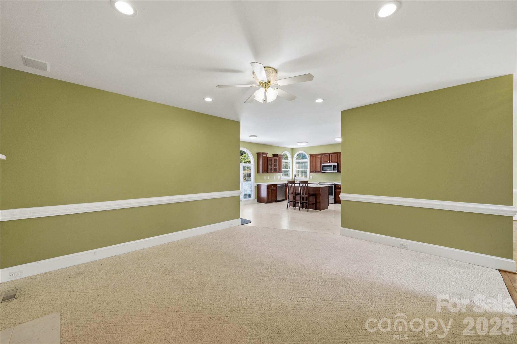182 E Tattersall Drive Property Photo 13