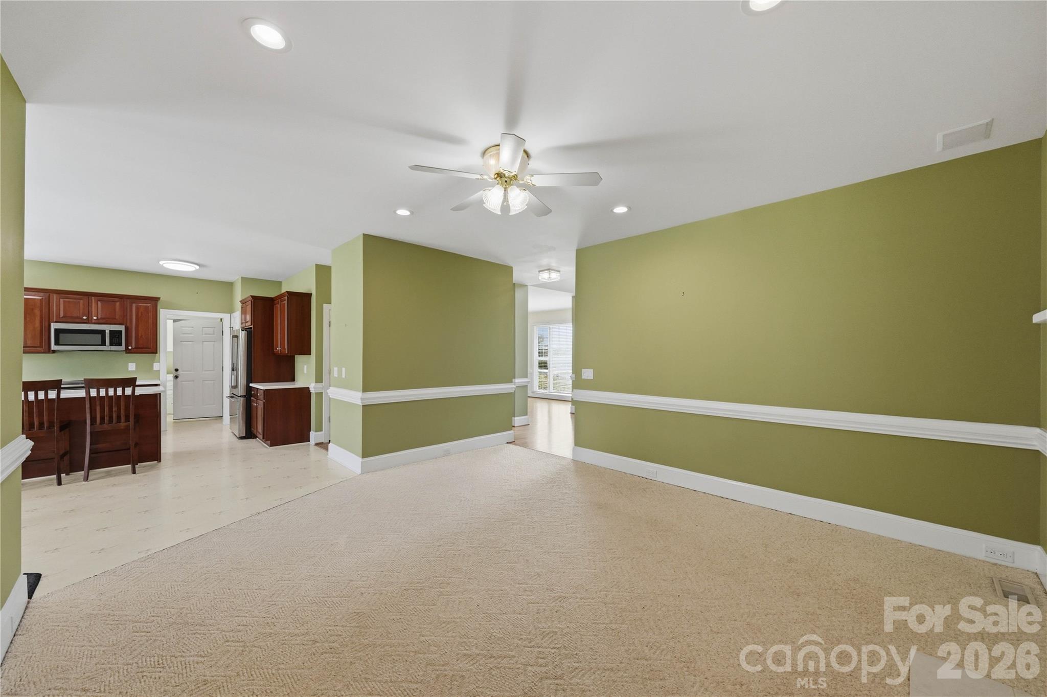 182 E Tattersall Drive Property Photo 14
