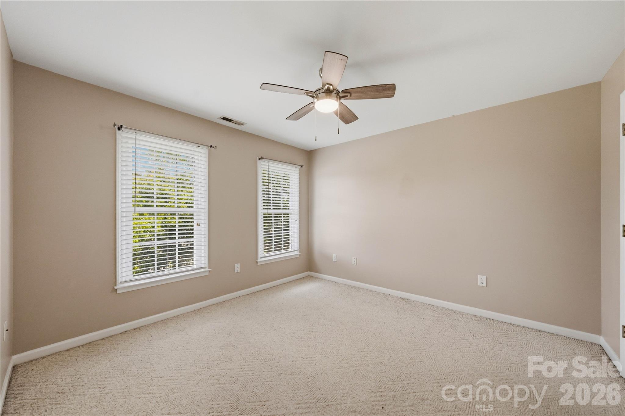182 E Tattersall Drive Property Photo 20